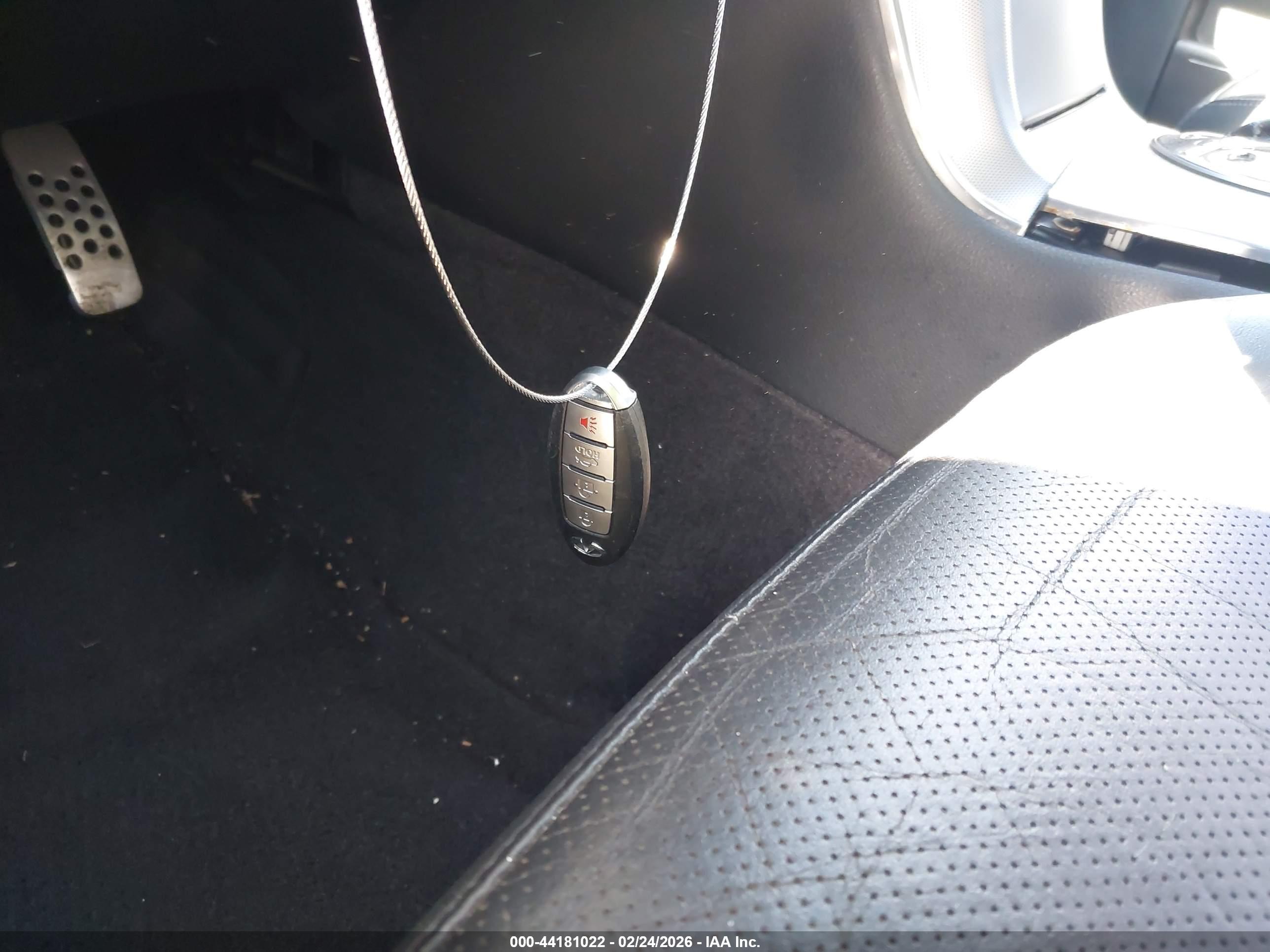INFINITI FX35 image 11