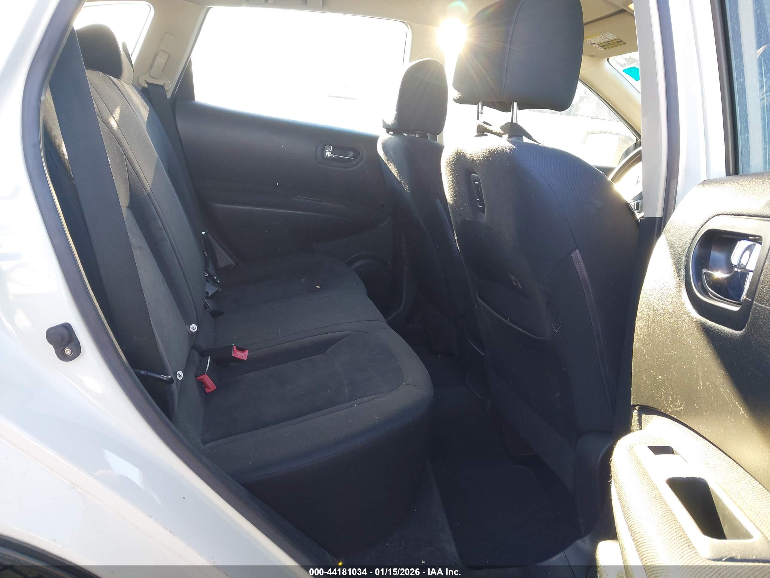 NISSAN ROGUE image 8