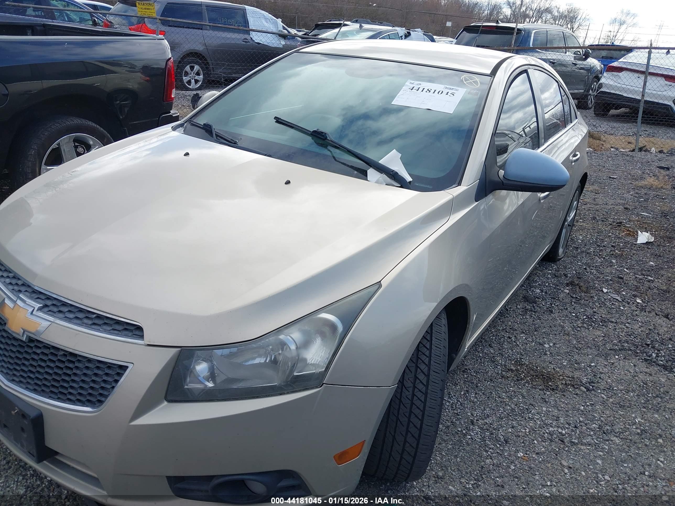 CHEVROLET CRUZE image 2
