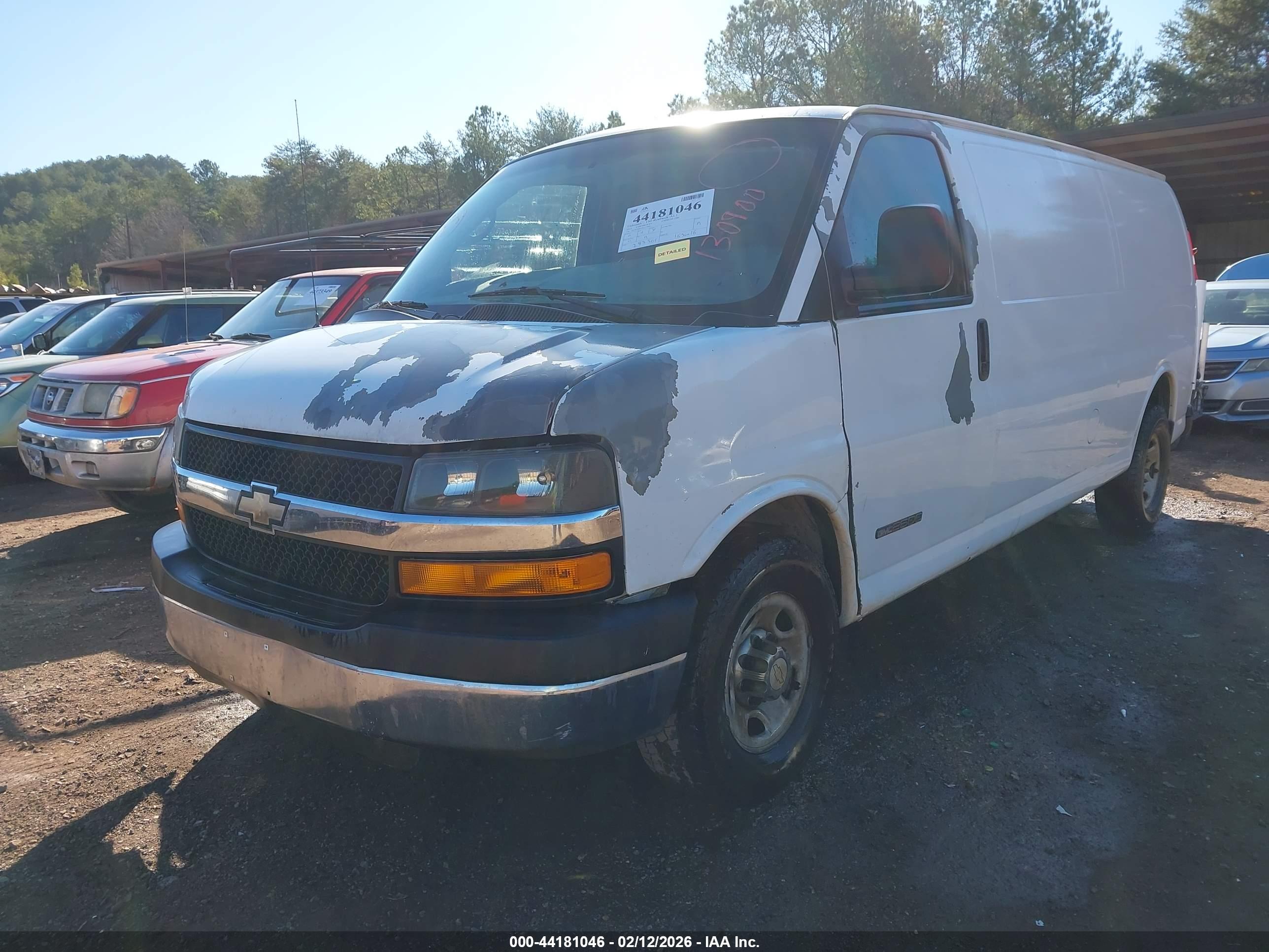 CHEVROLET EXPRESS image 2