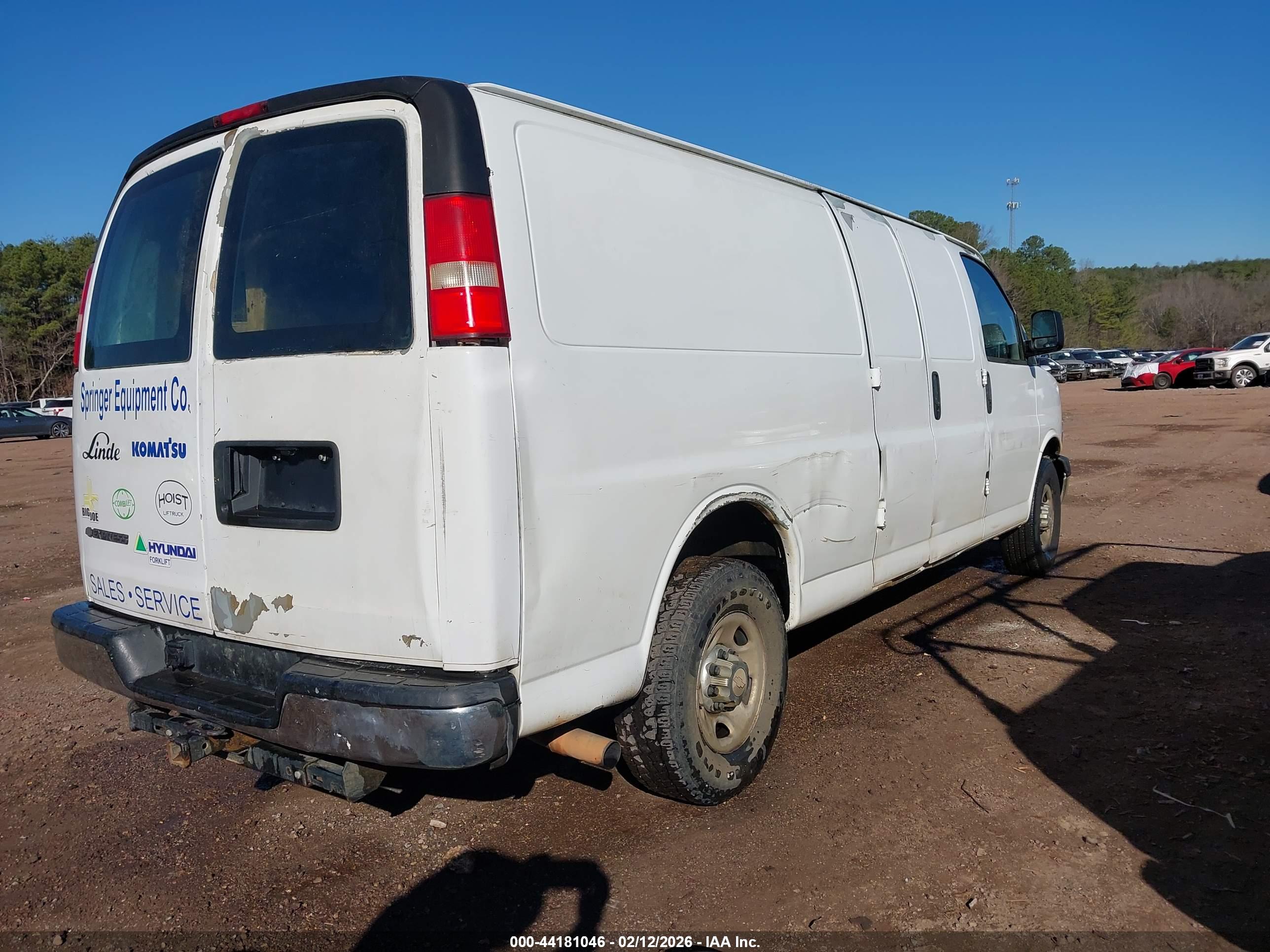 CHEVROLET EXPRESS image 4