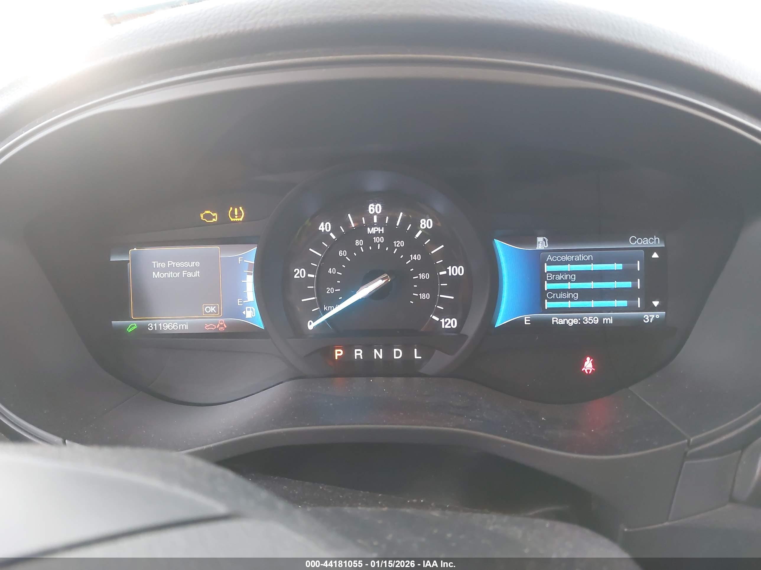 FORD FUSION image 7