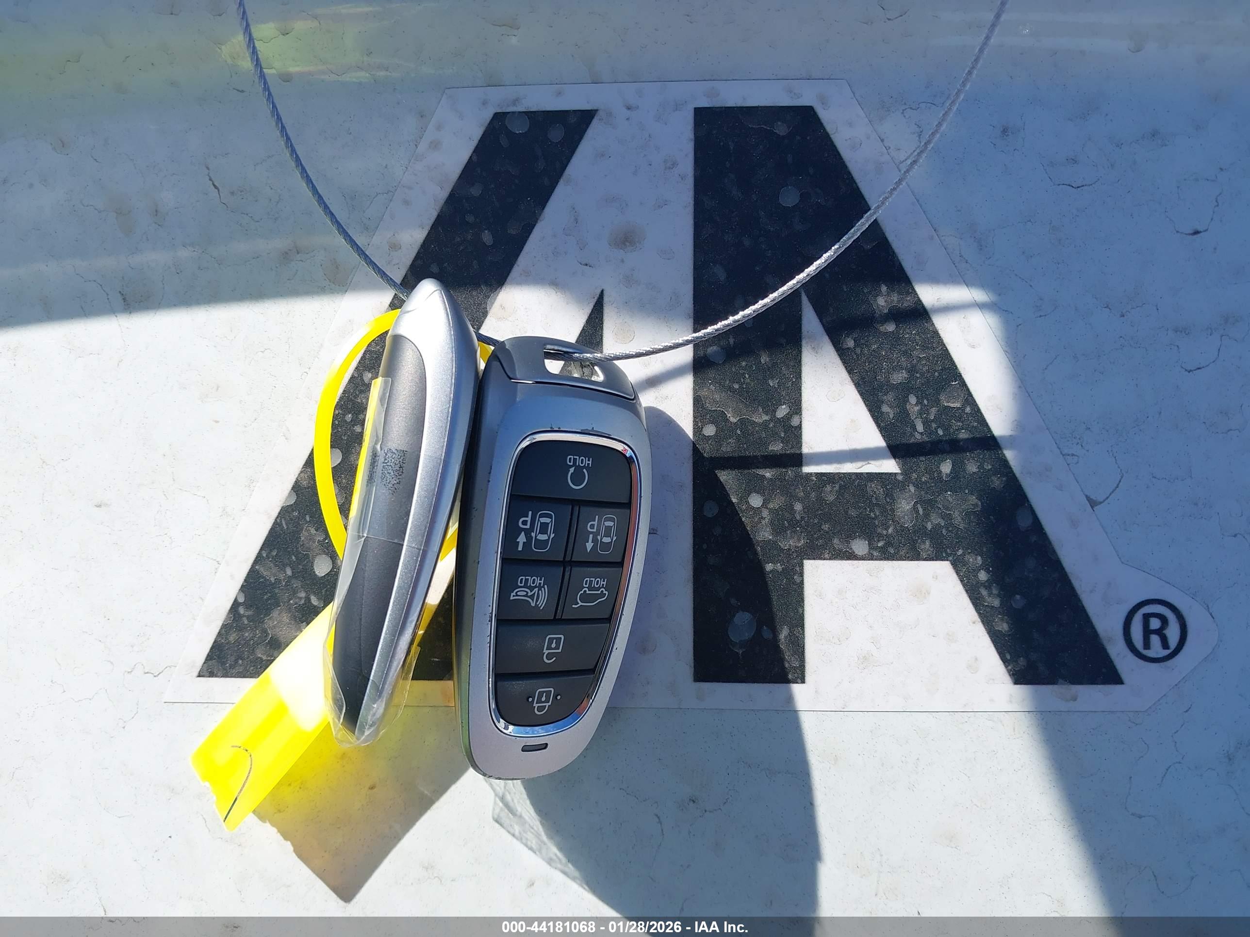 HYUNDAI TUCSON image 11