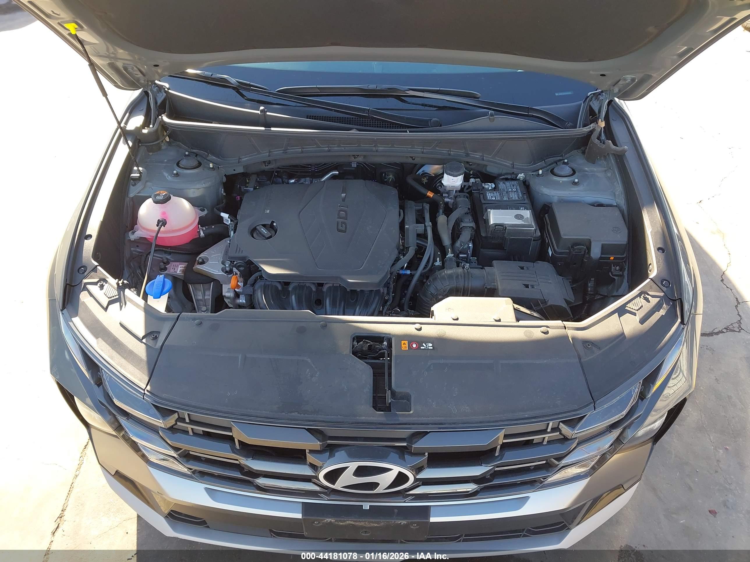 HYUNDAI TUCSON image 10