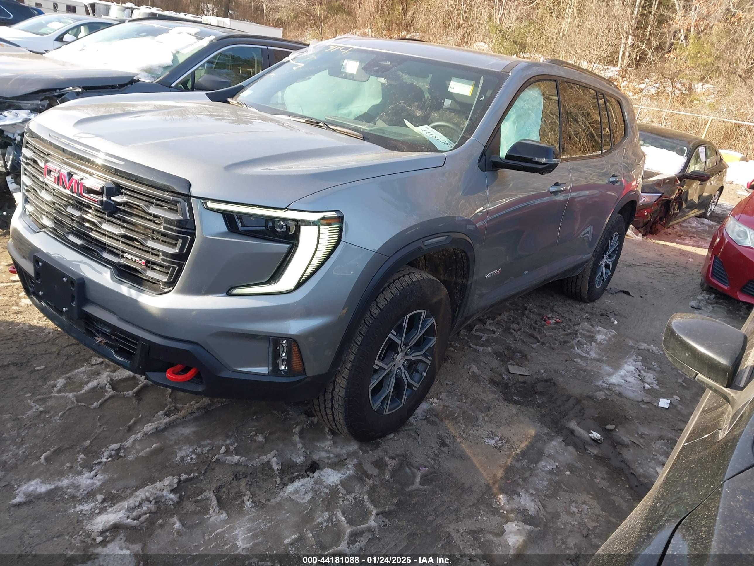 GMC ACADIA image 2