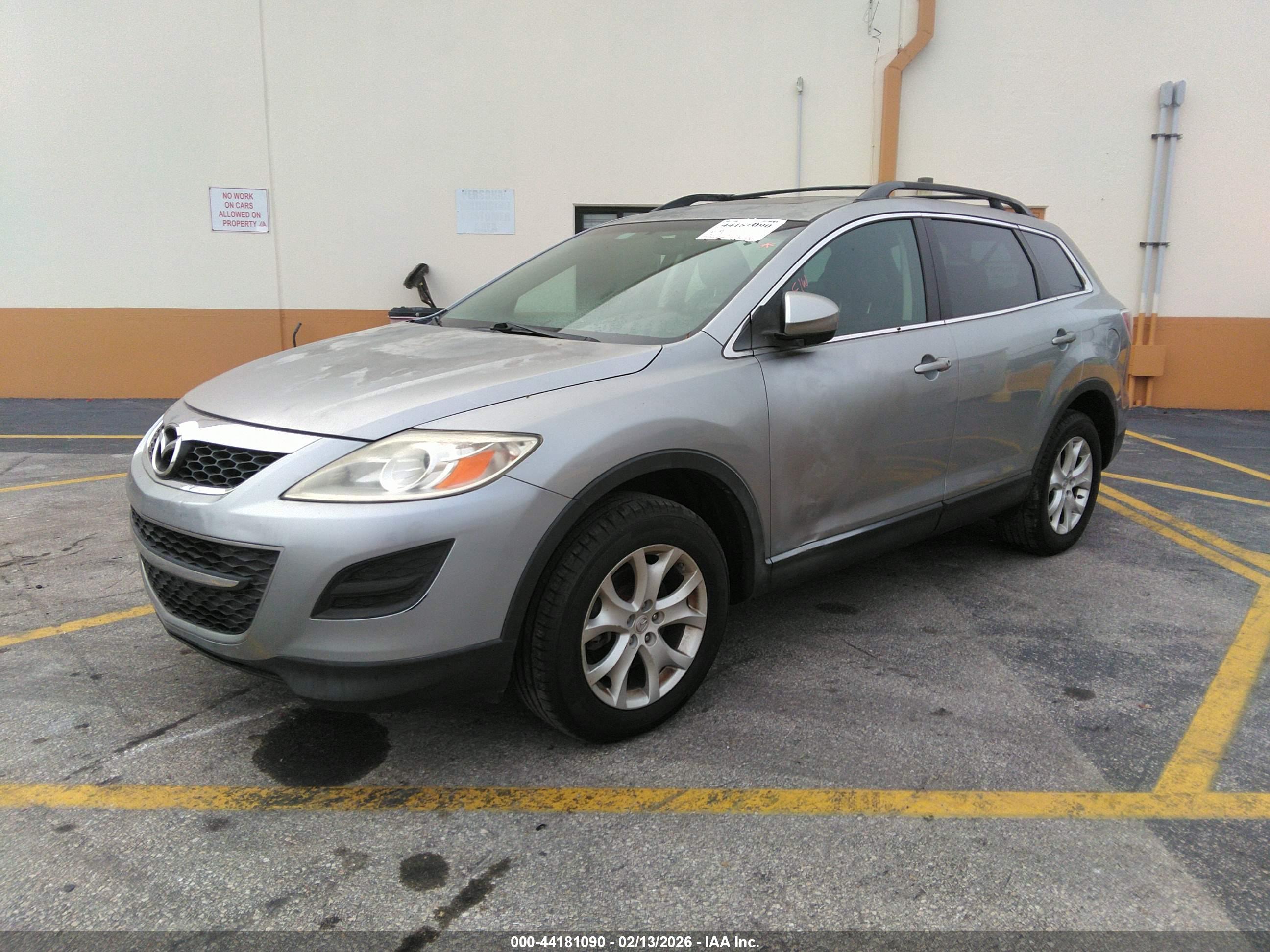 MAZDA CX-9 image 2