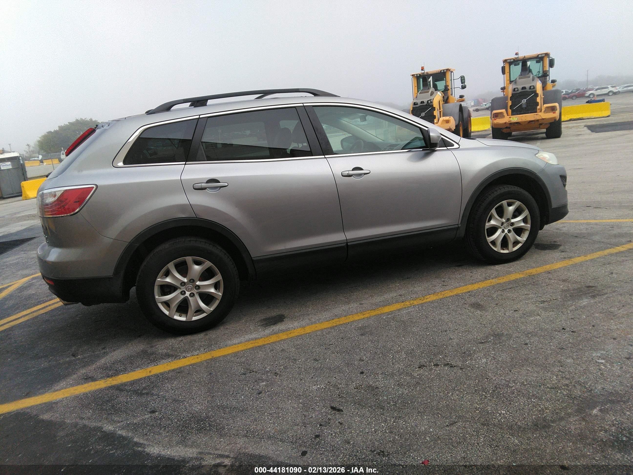 MAZDA CX-9 image 4