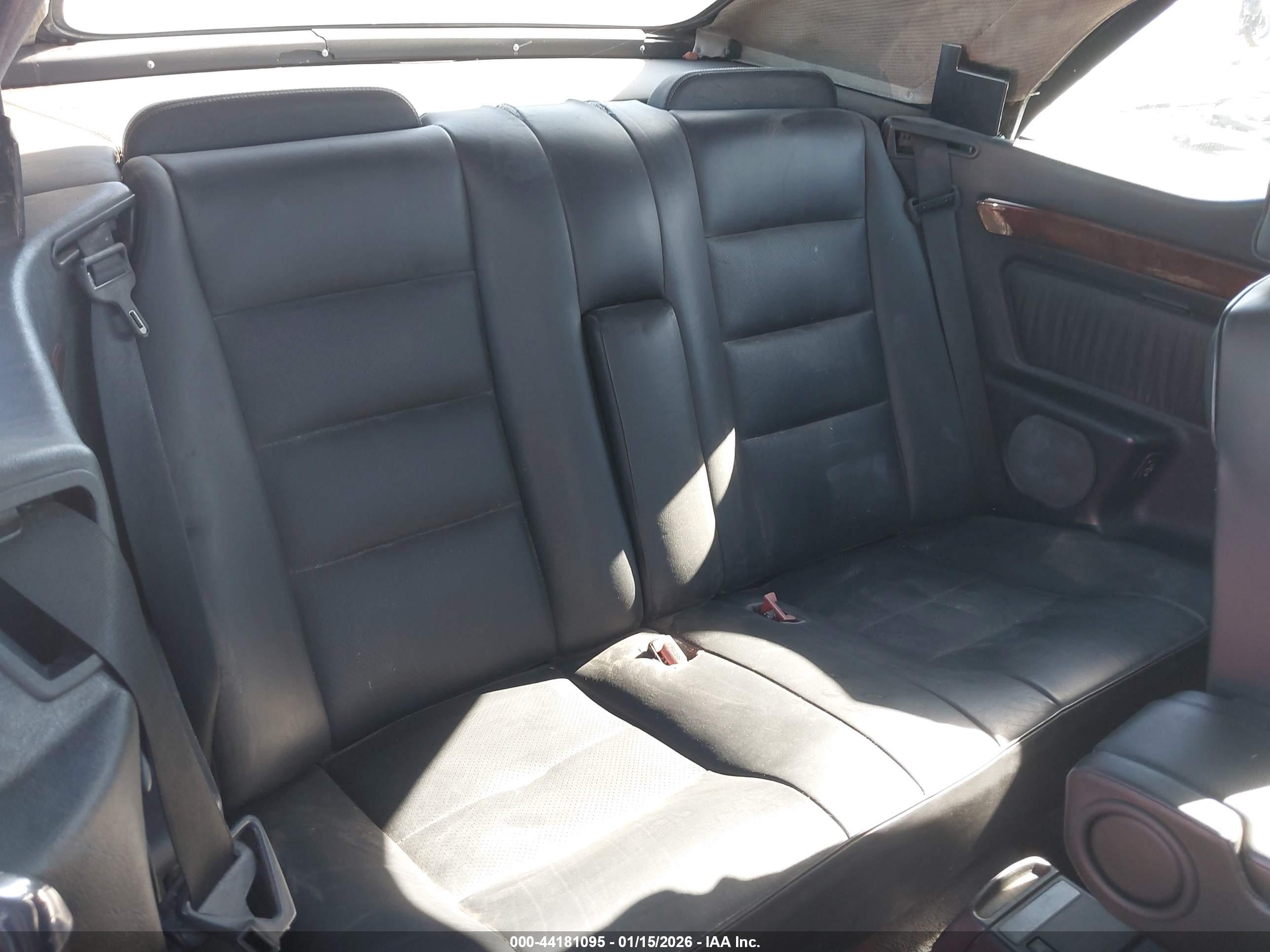 MERCEDES-BENZ E image 8