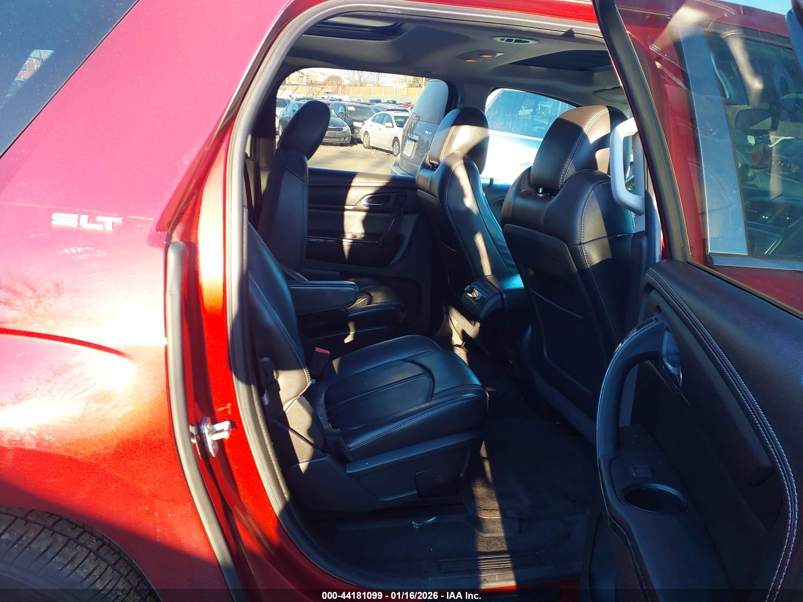 GMC ACADIA image 8