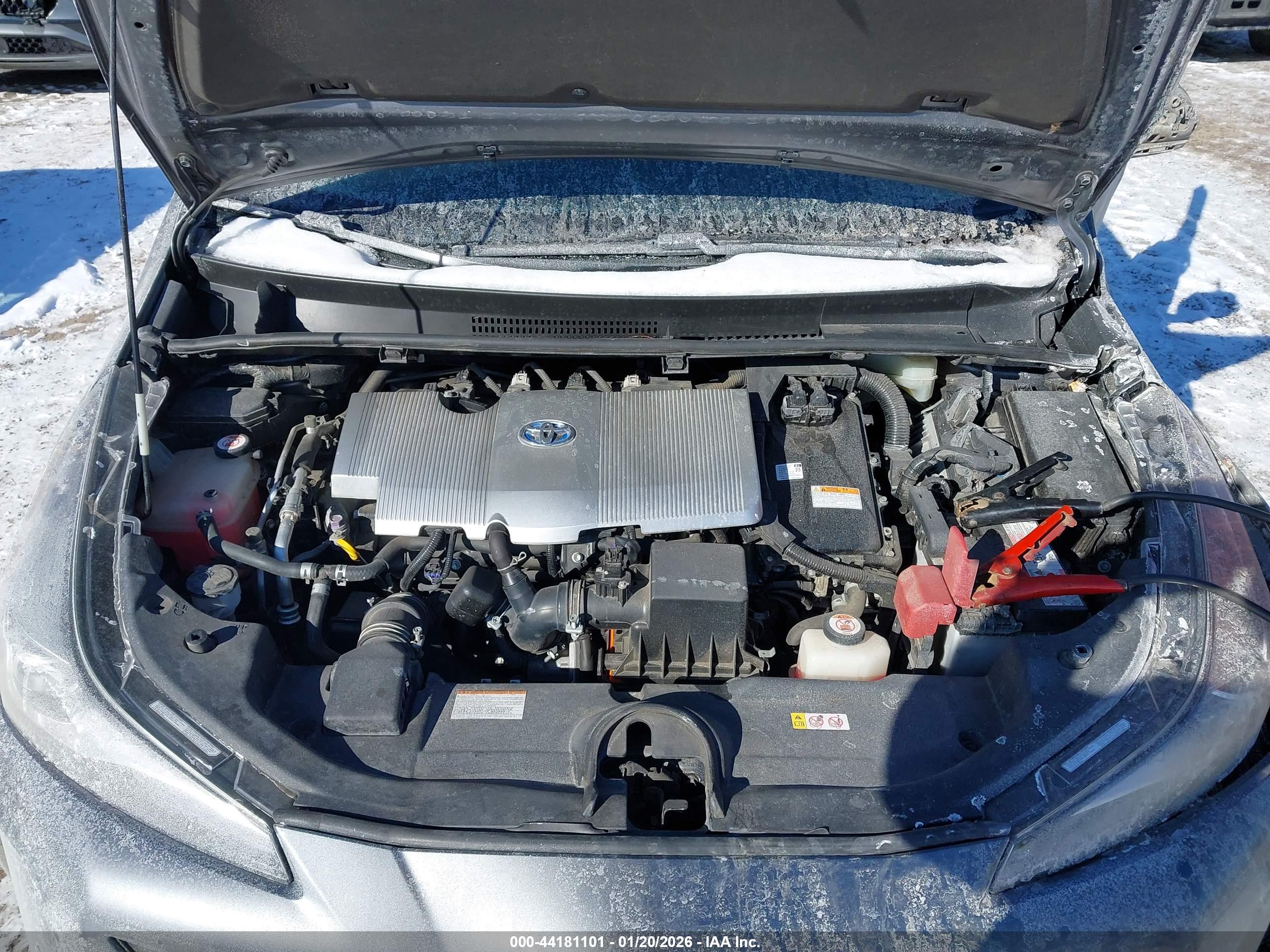 TOYOTA PRIUS image 10