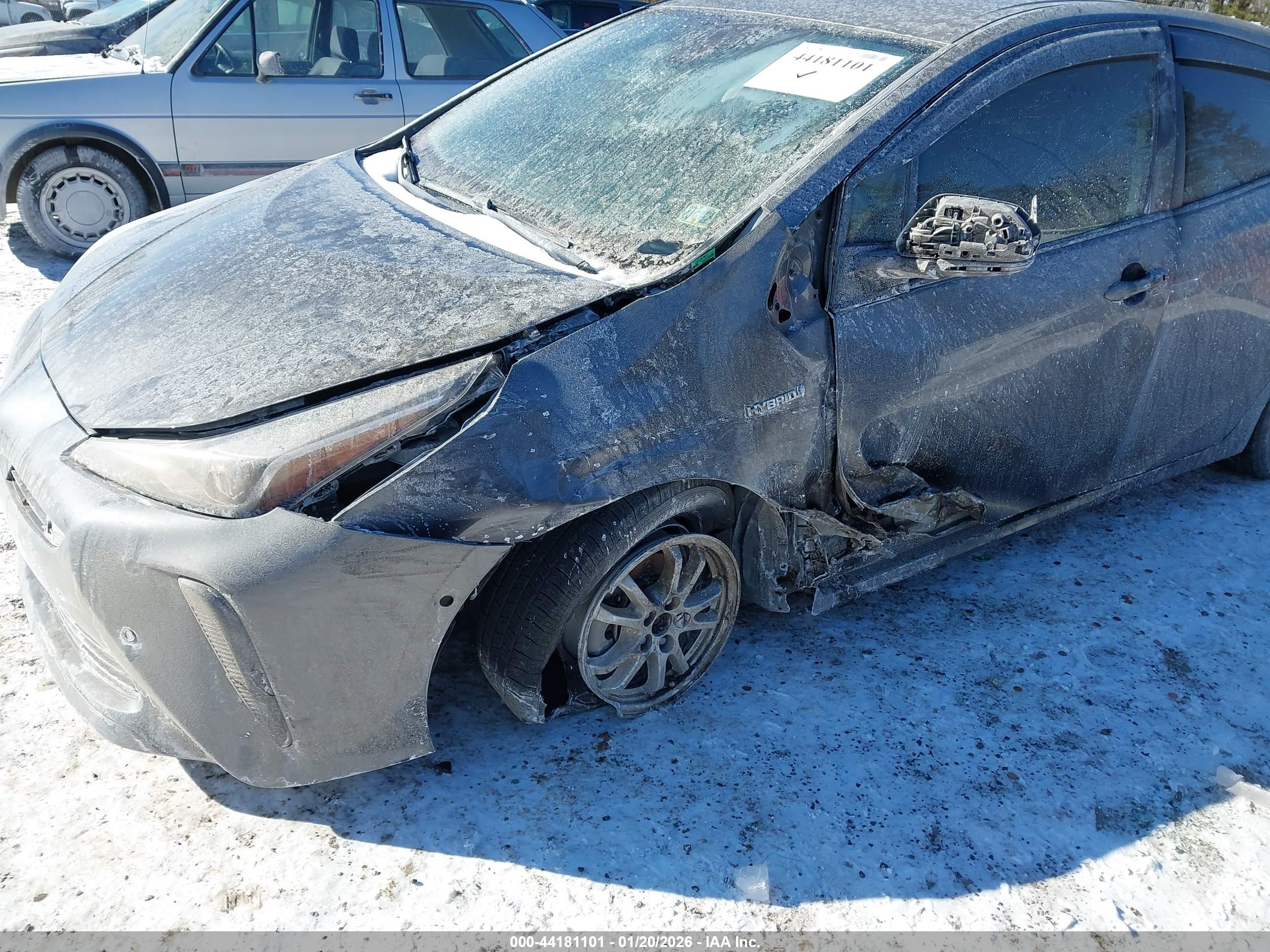 TOYOTA PRIUS image 6