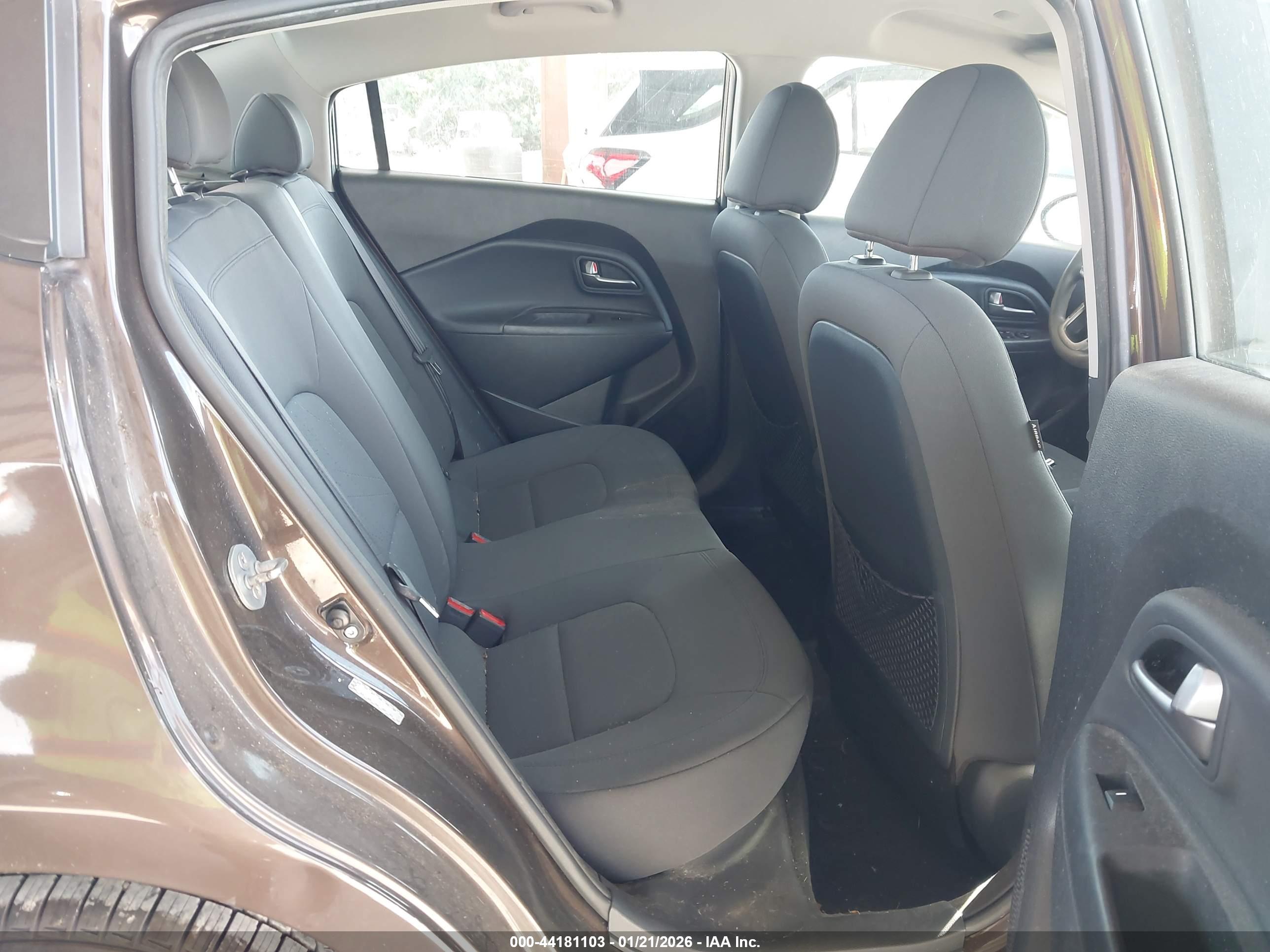 KIA RIO image 8