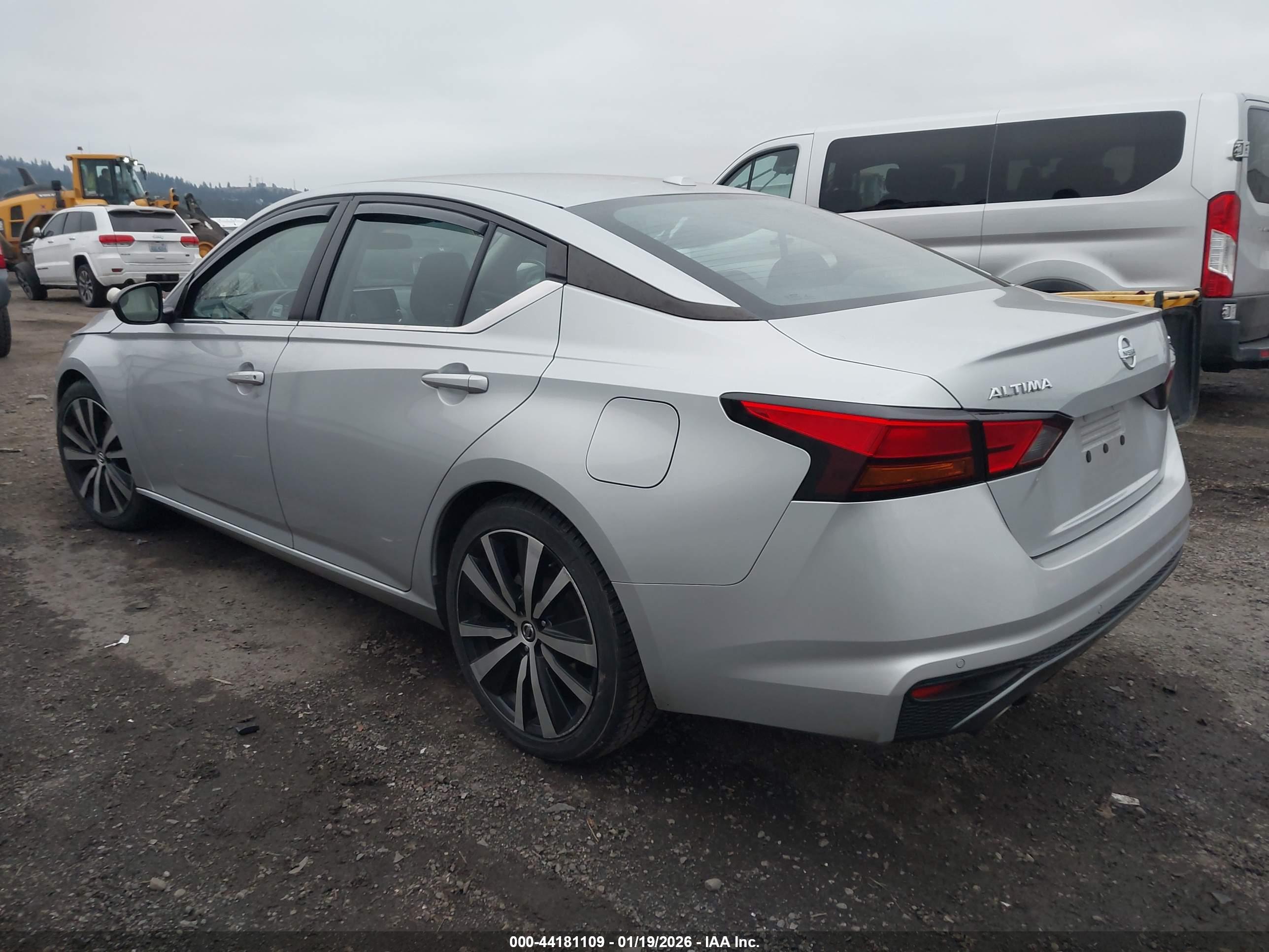 NISSAN ALTIMA image 3