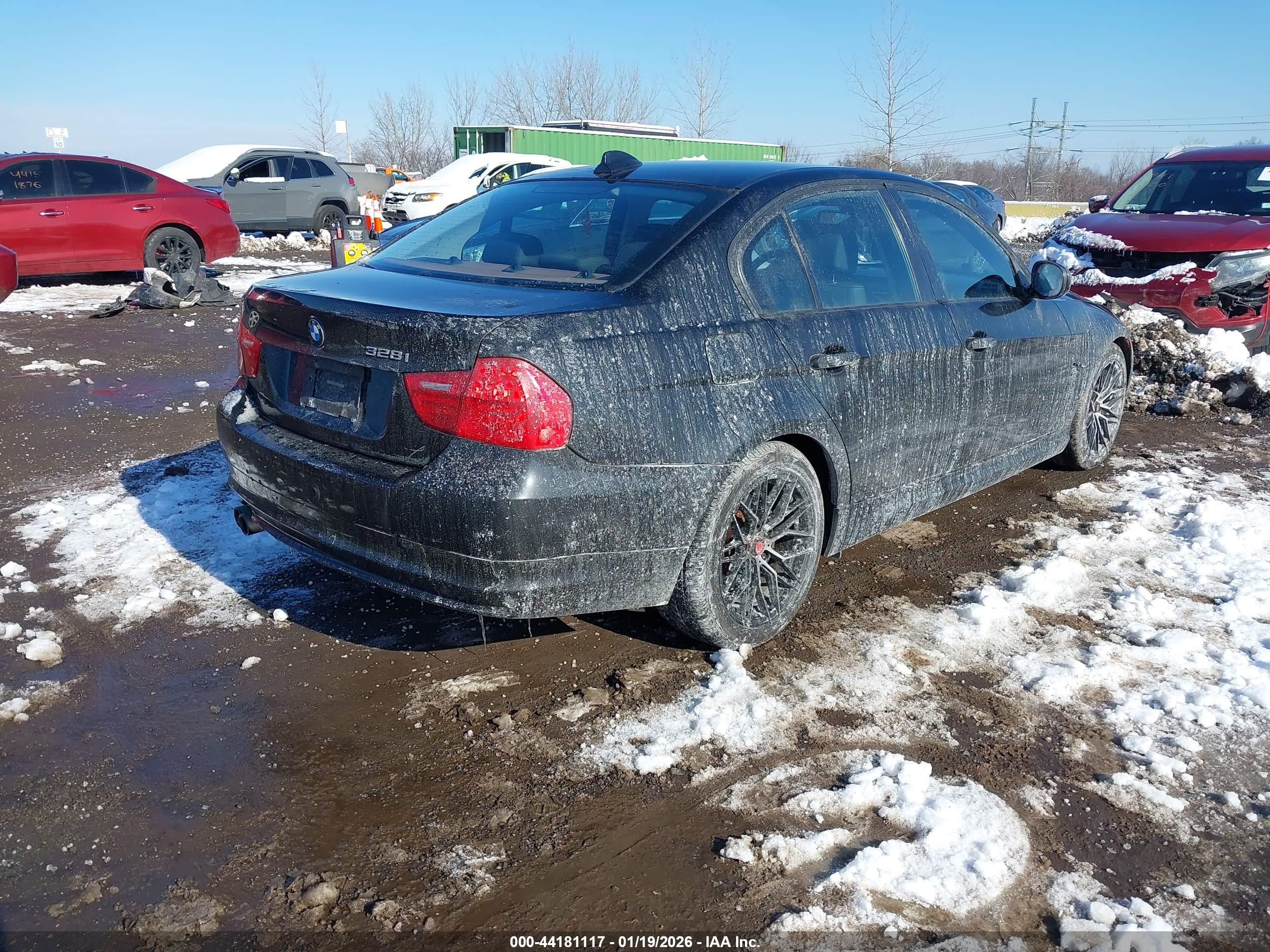 BMW 328I image 4