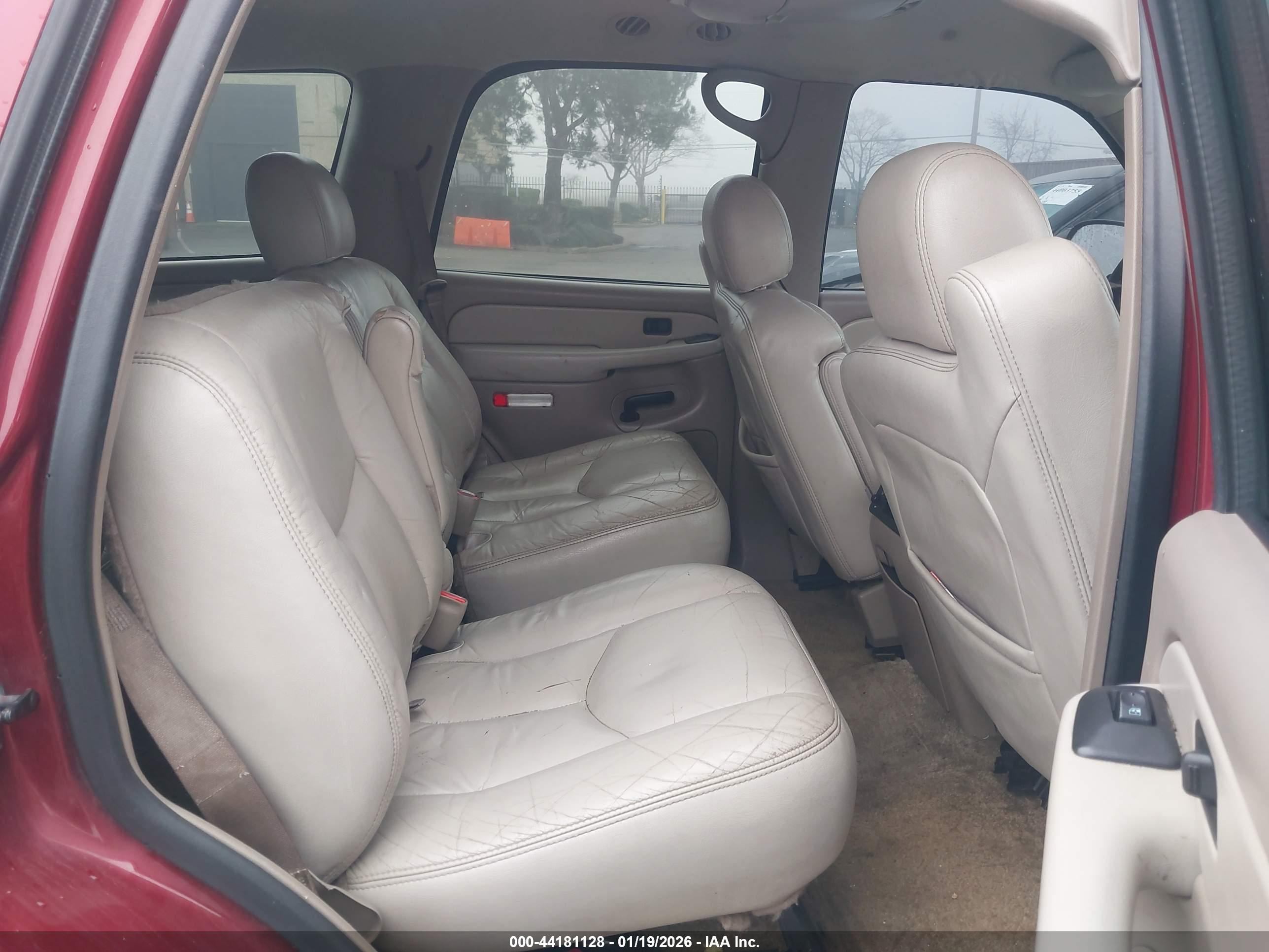 CHEVROLET TAHOE image 8