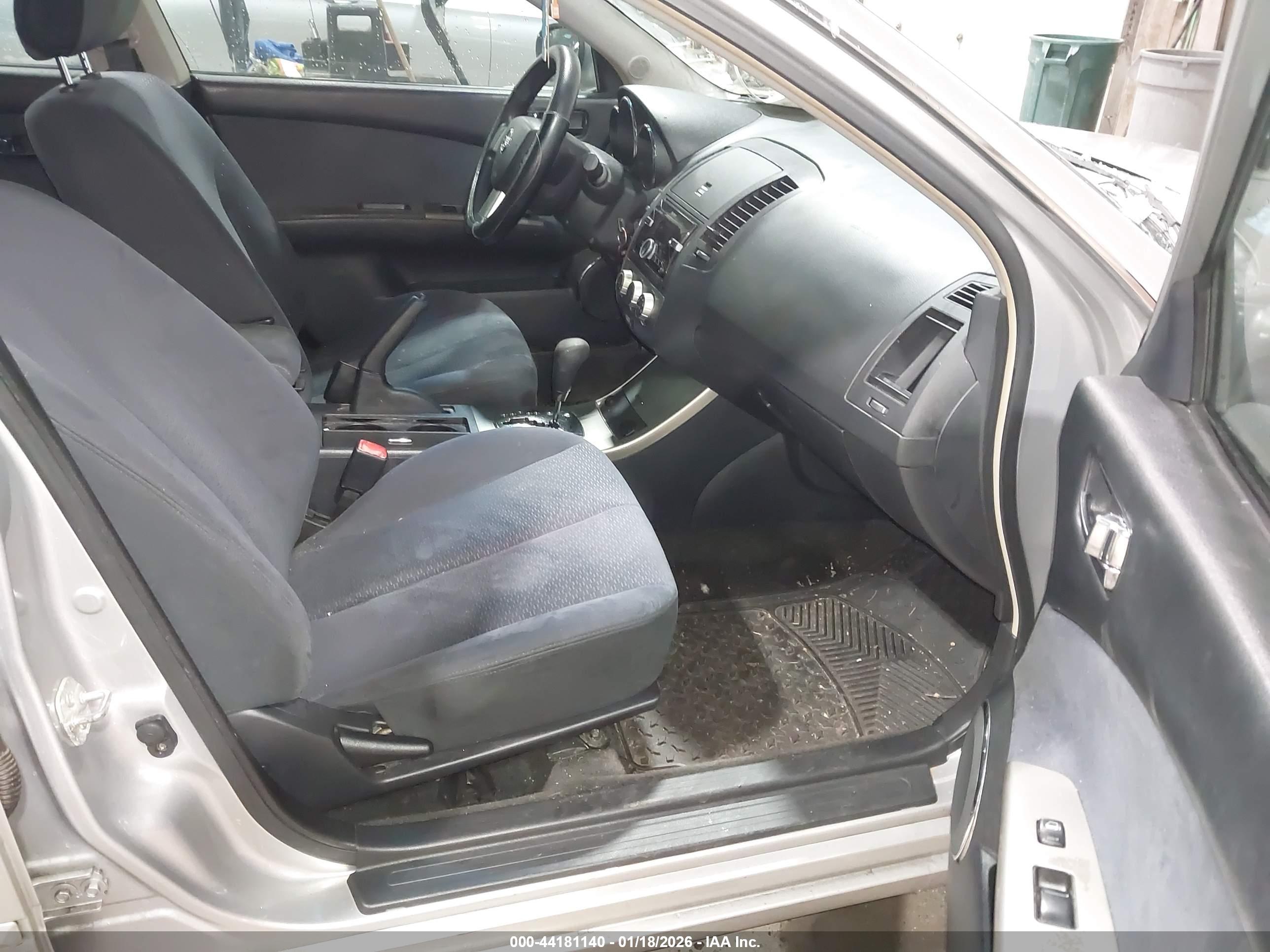 NISSAN ALTIMA image 5