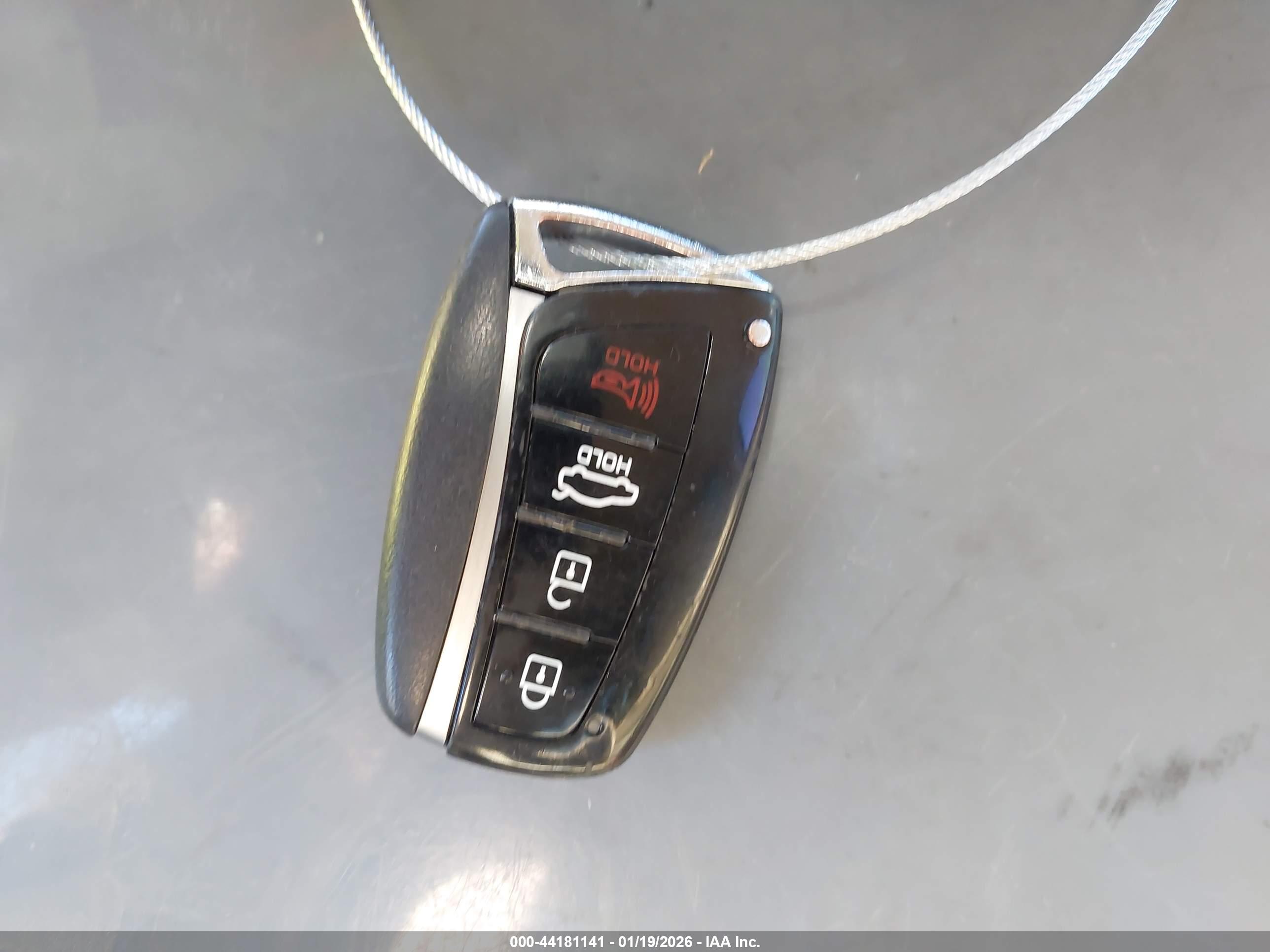 HYUNDAI GENESIS image 11