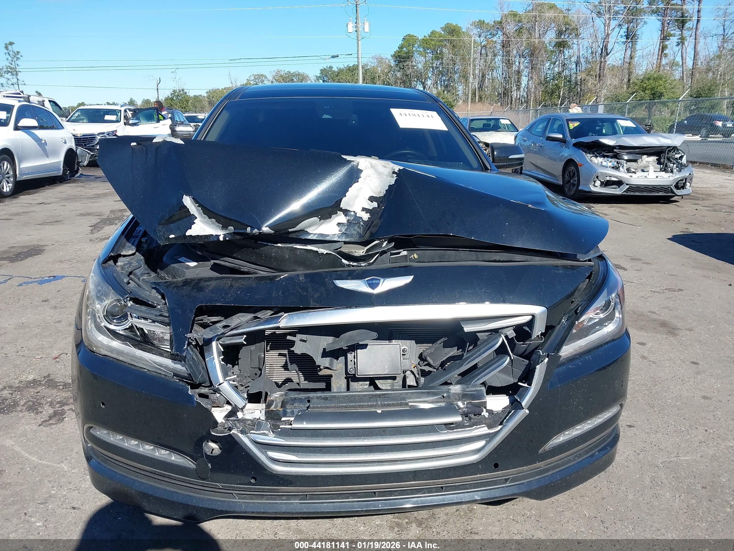 HYUNDAI GENESIS image 6