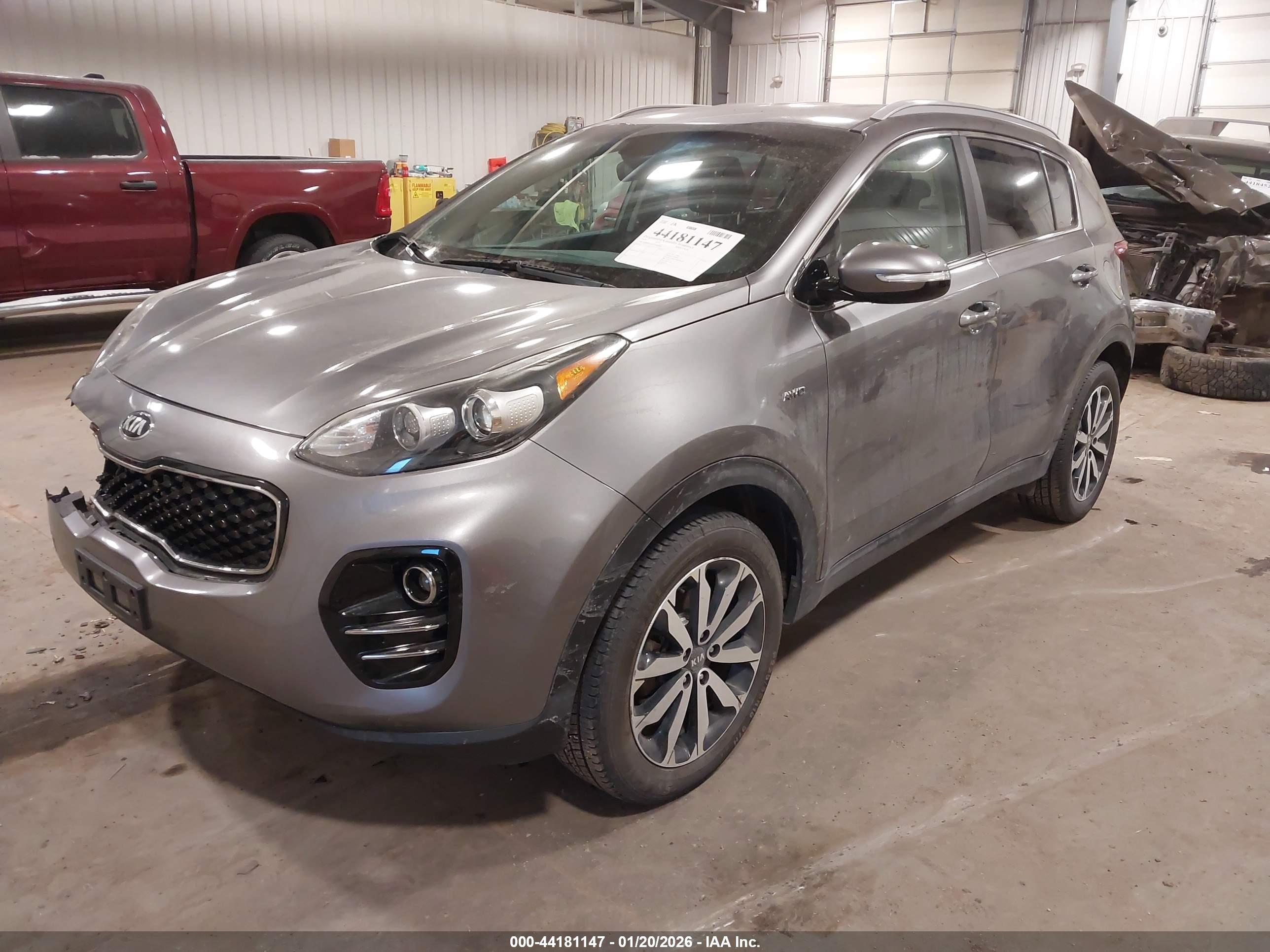 KIA SPORTAGE image 2