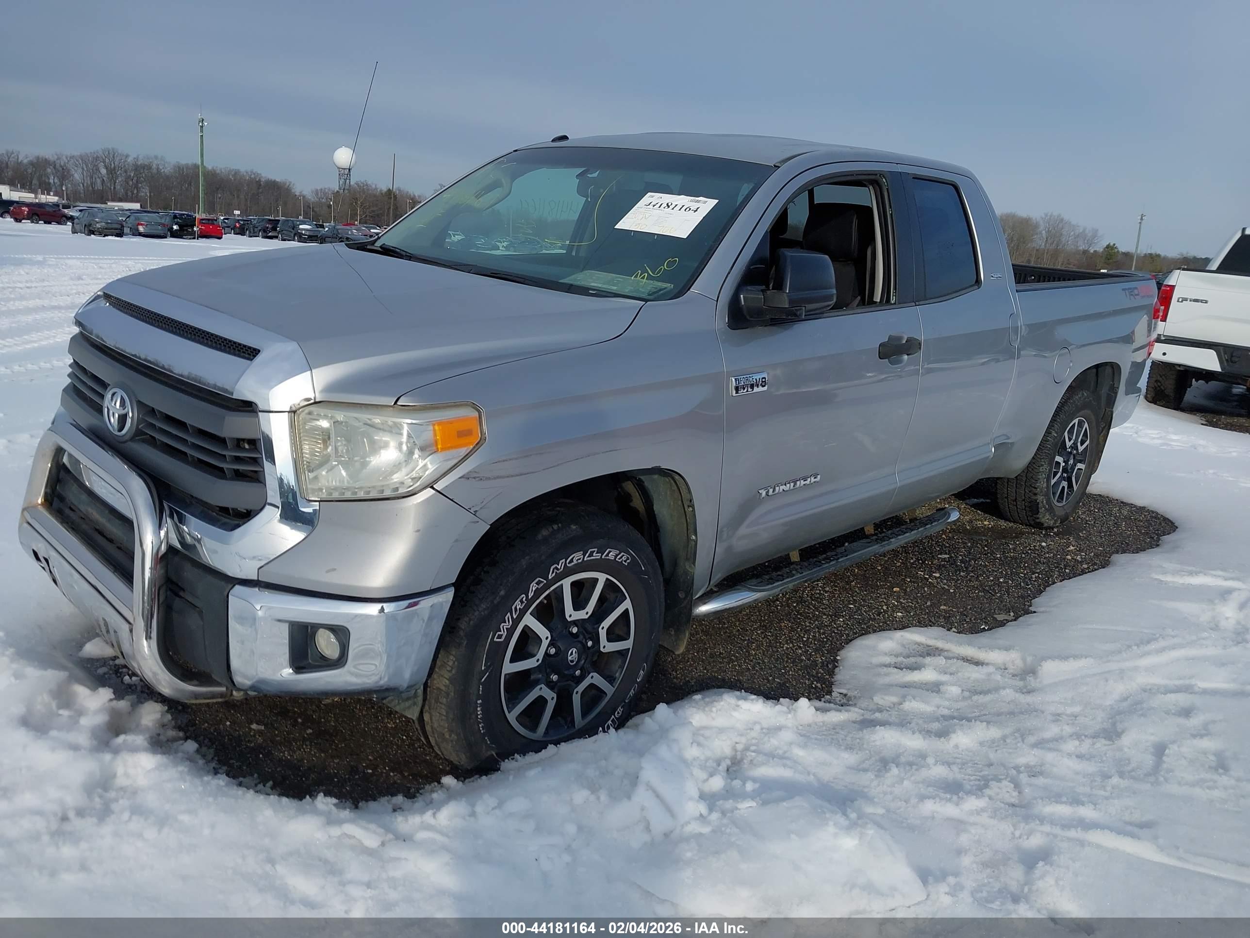 TOYOTA TUNDRA image 2
