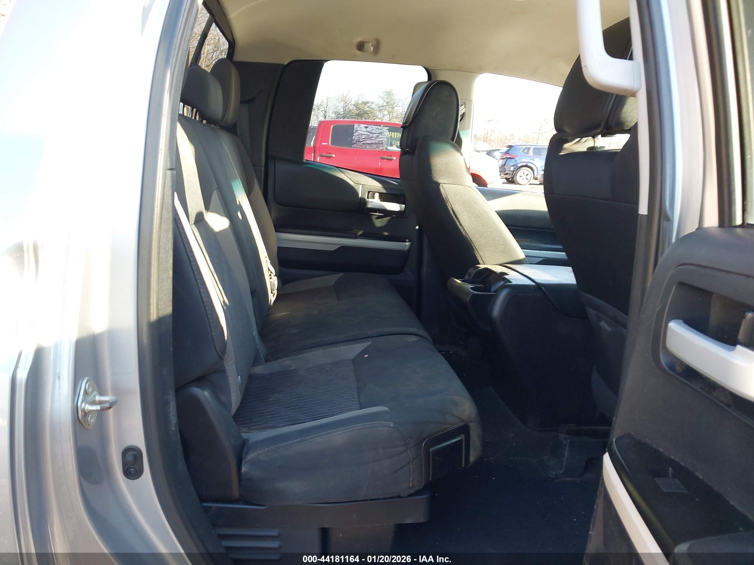 TOYOTA TUNDRA image 8