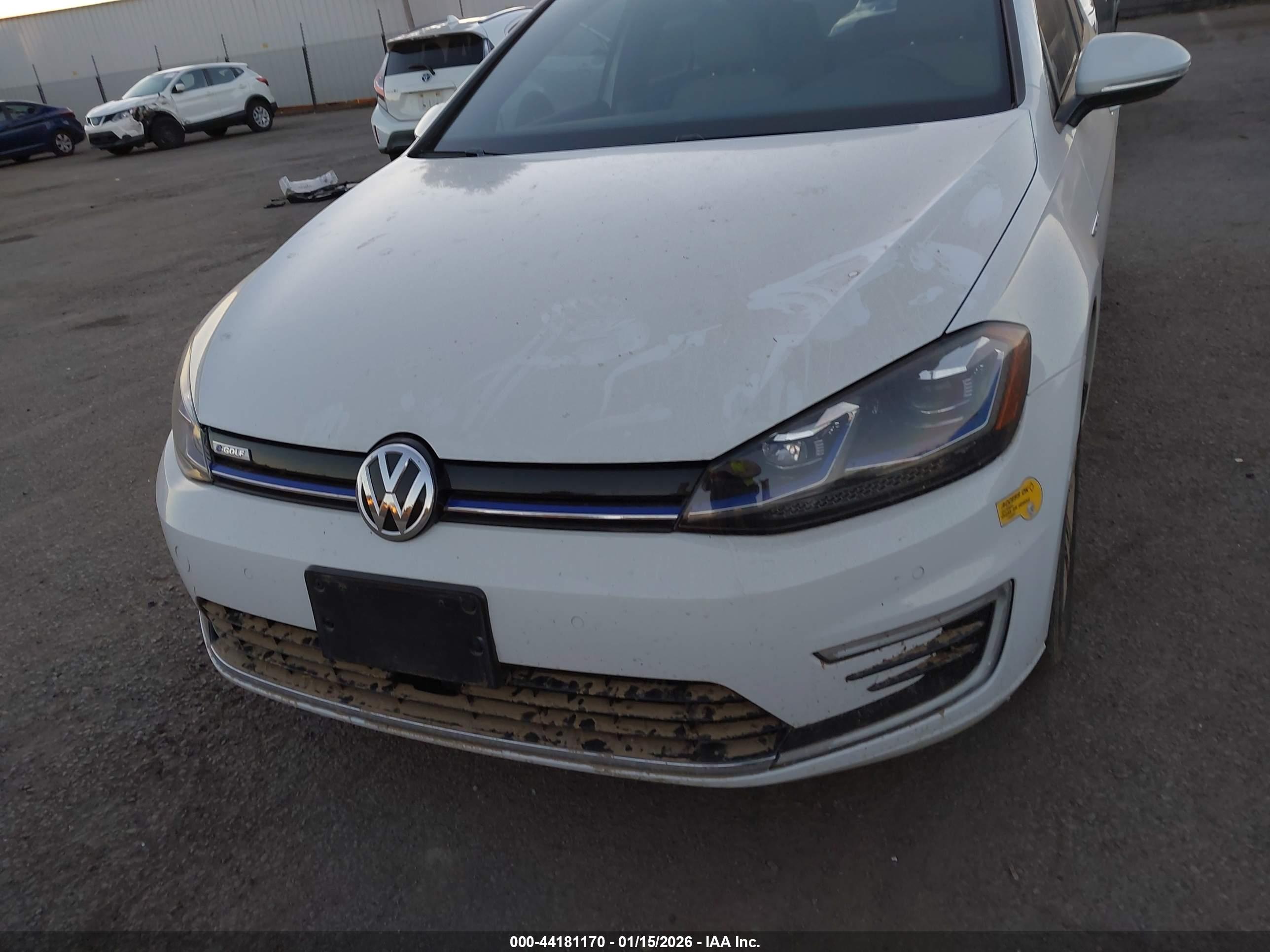VOLKSWAGEN E-GOLF image 6