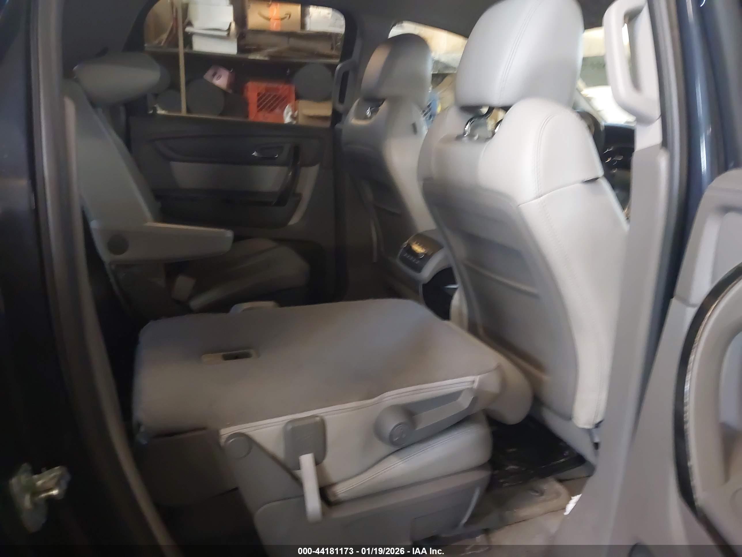 GMC ACADIA image 8