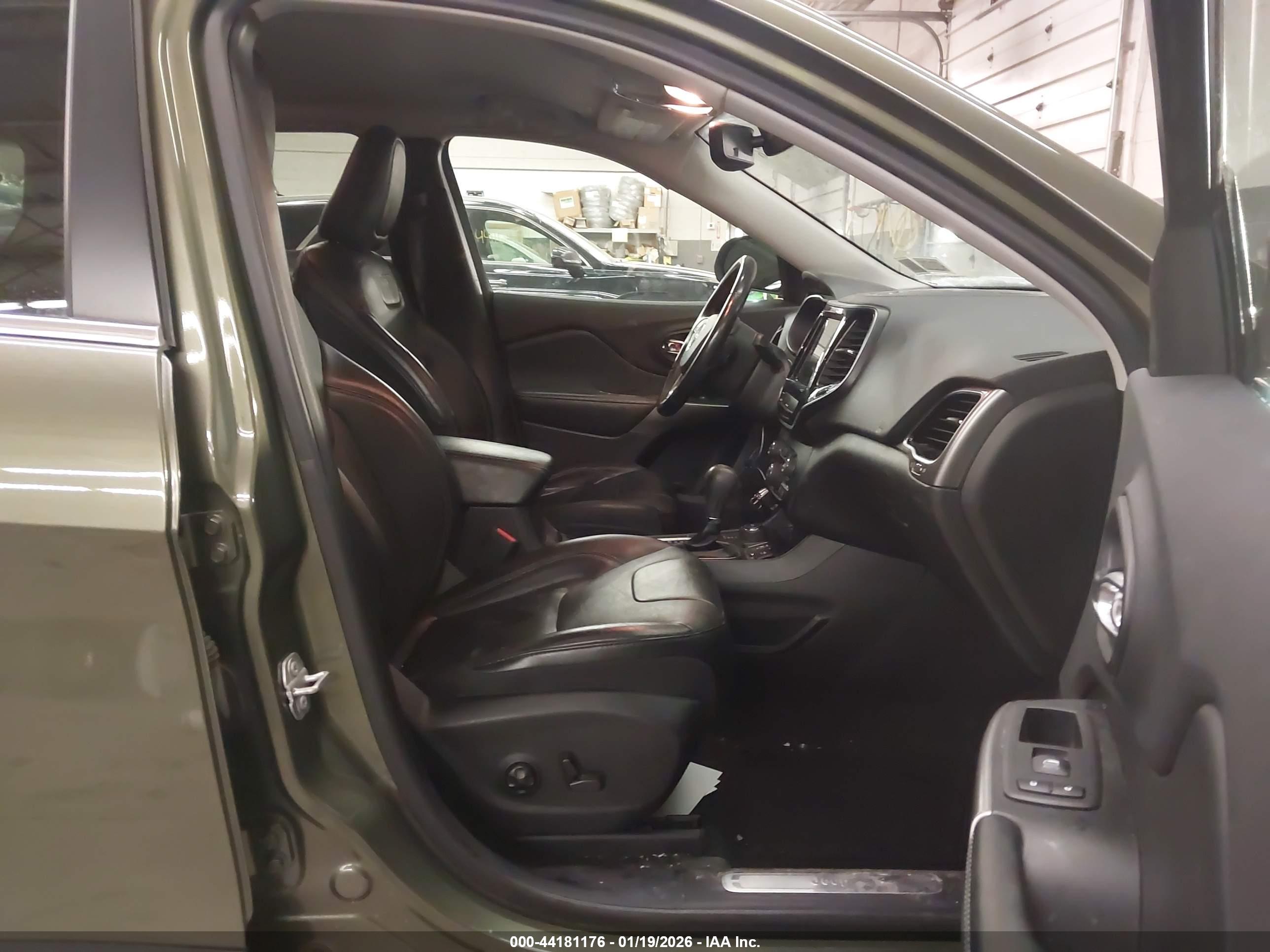 JEEP CHEROKEE image 5