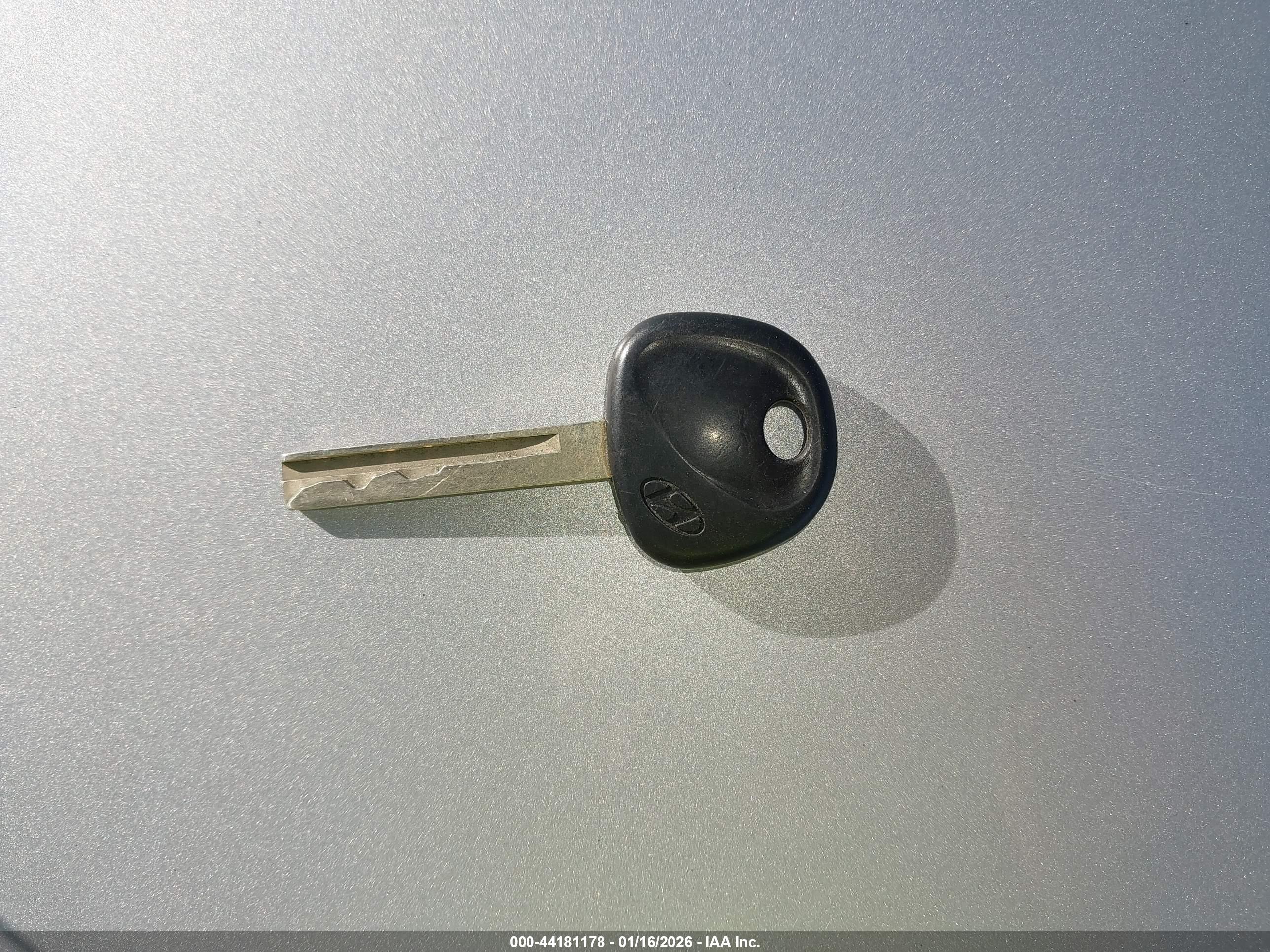 HYUNDAI ACCENT image 11
