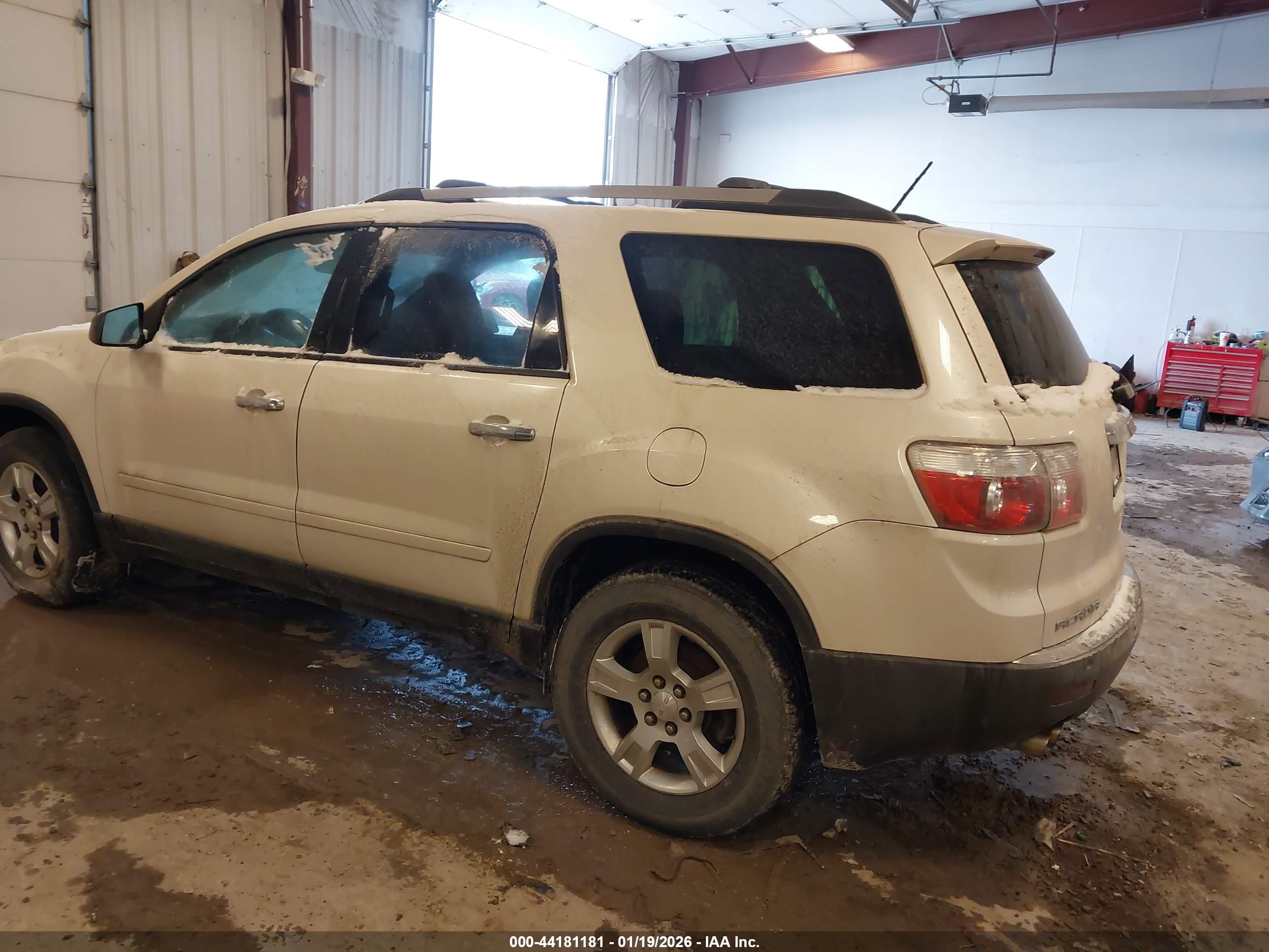 GMC ACADIA image 3