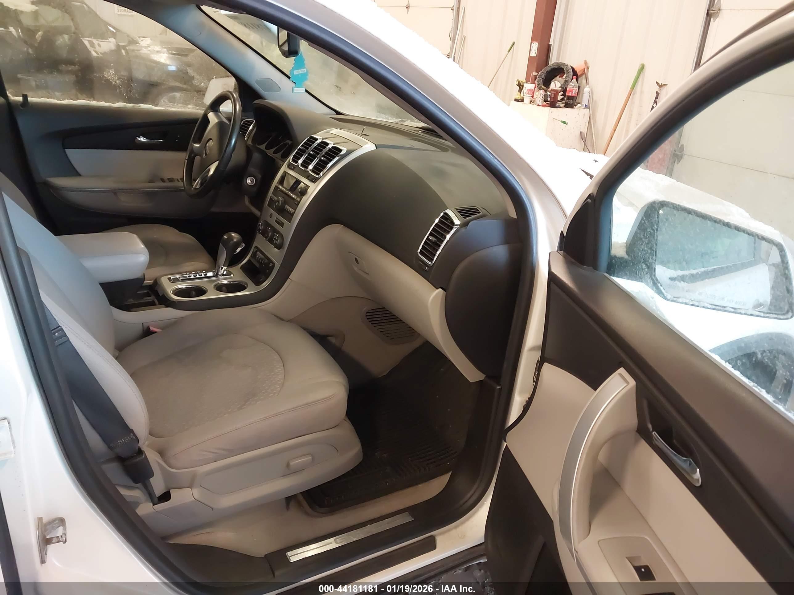 GMC ACADIA image 5