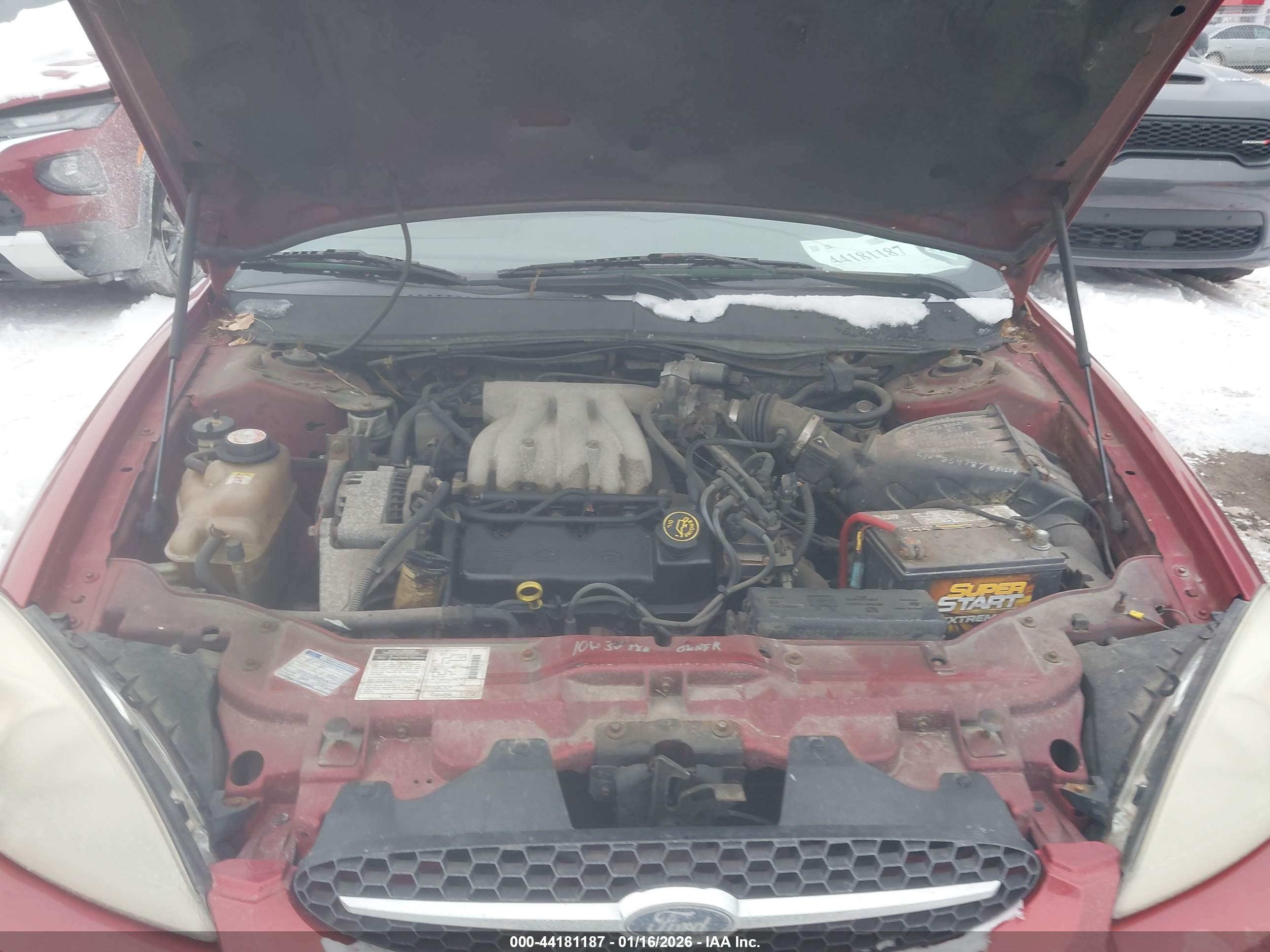 FORD TAURUS image 10