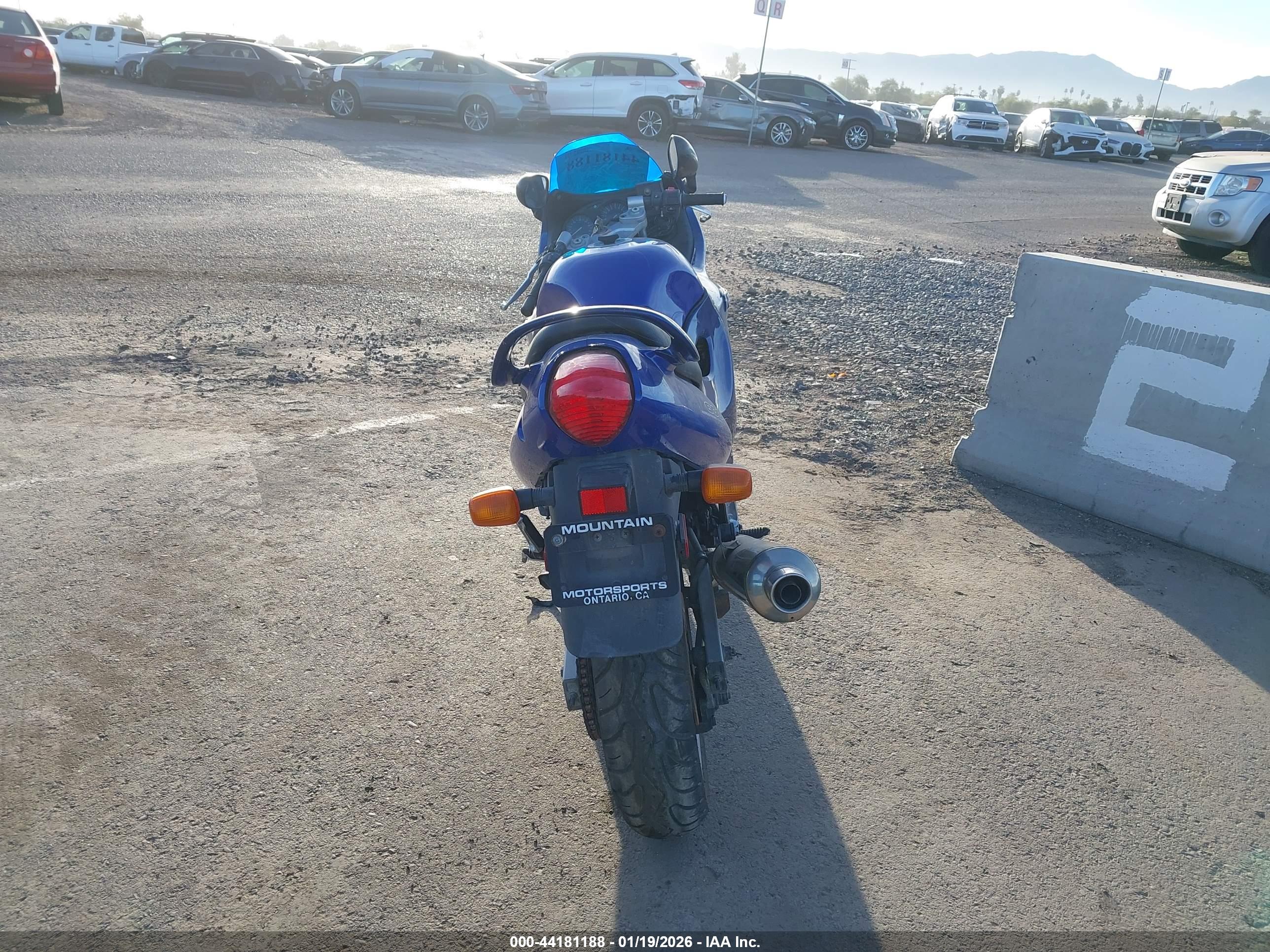 SUZUKI GSX600 image 6