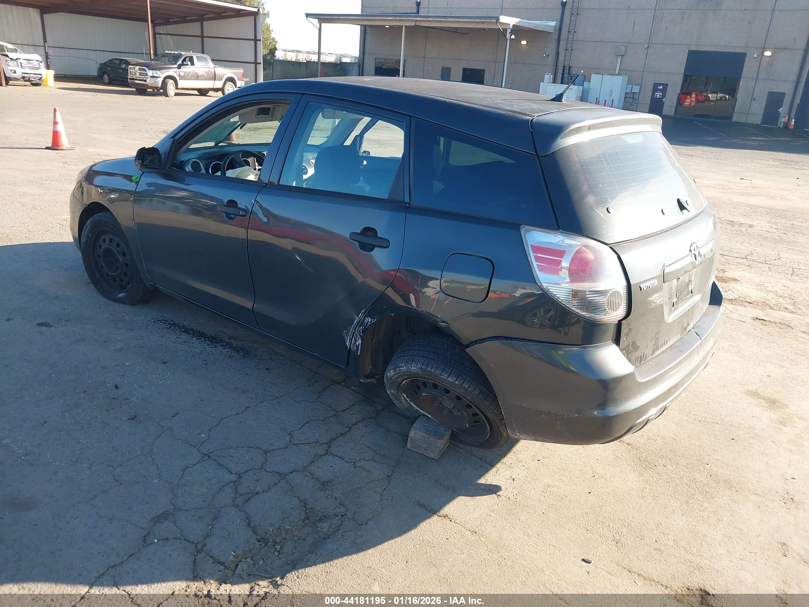 TOYOTA MATRIX image 3