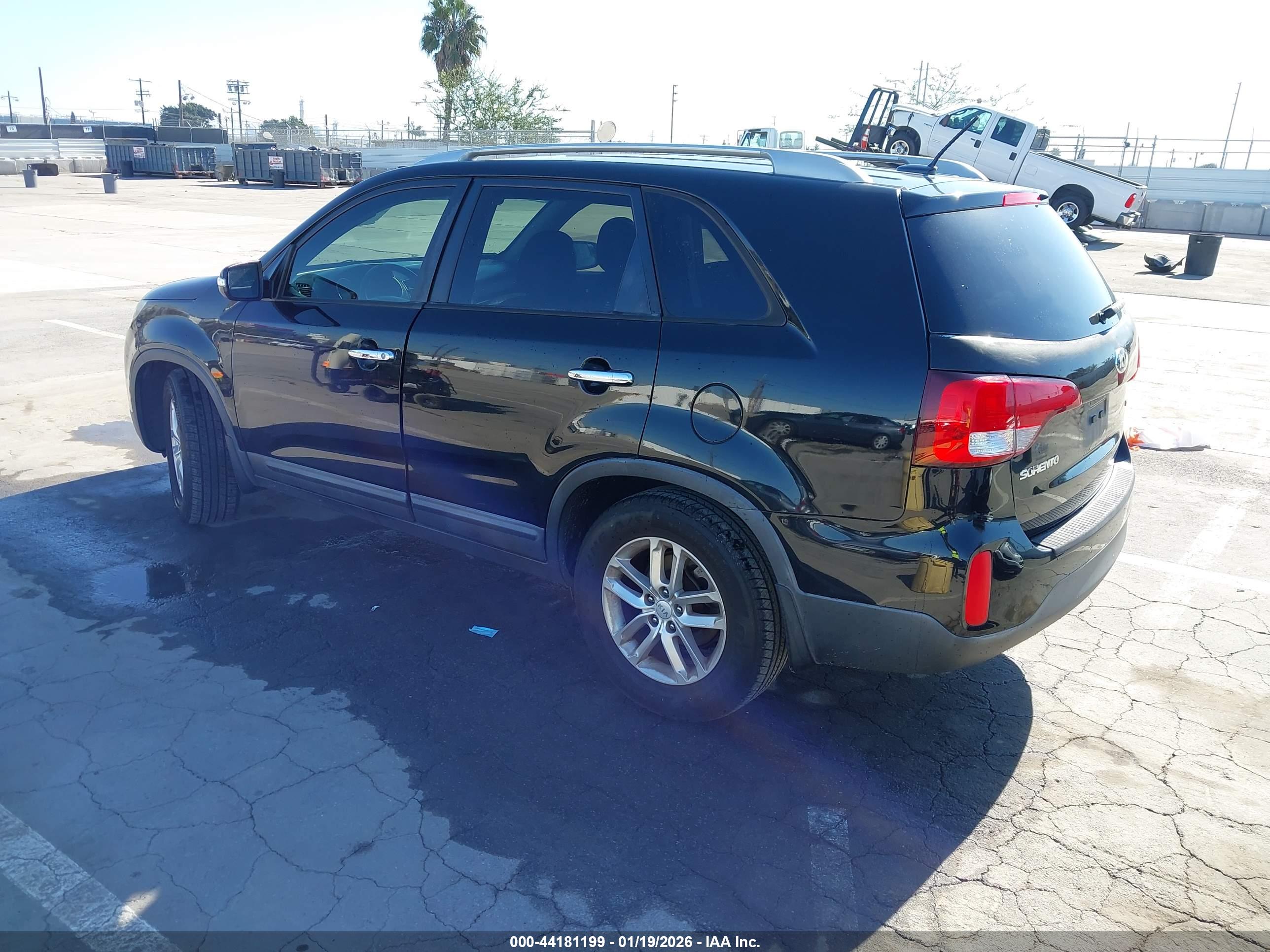 KIA SORENTO image 3
