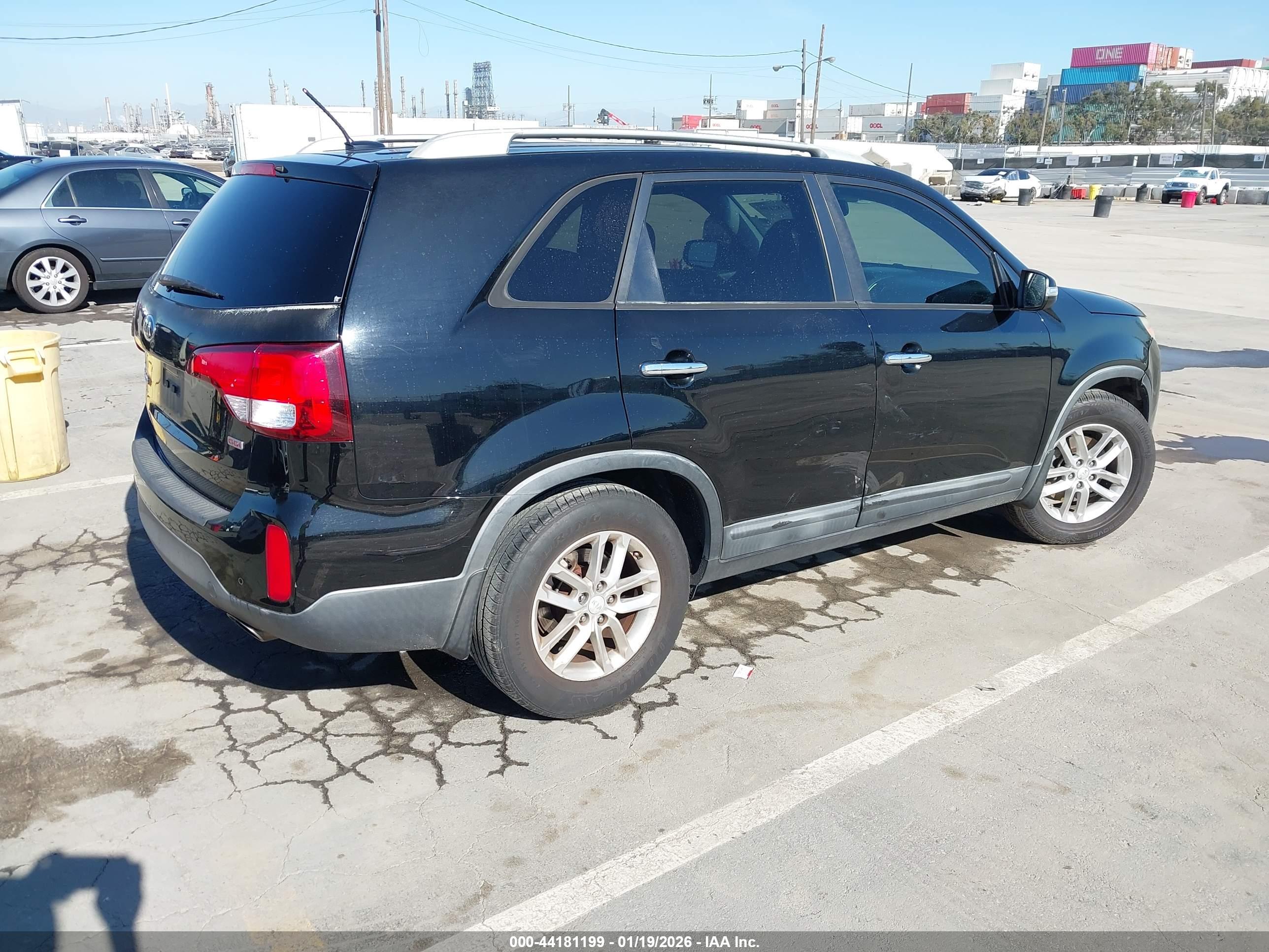 KIA SORENTO image 4
