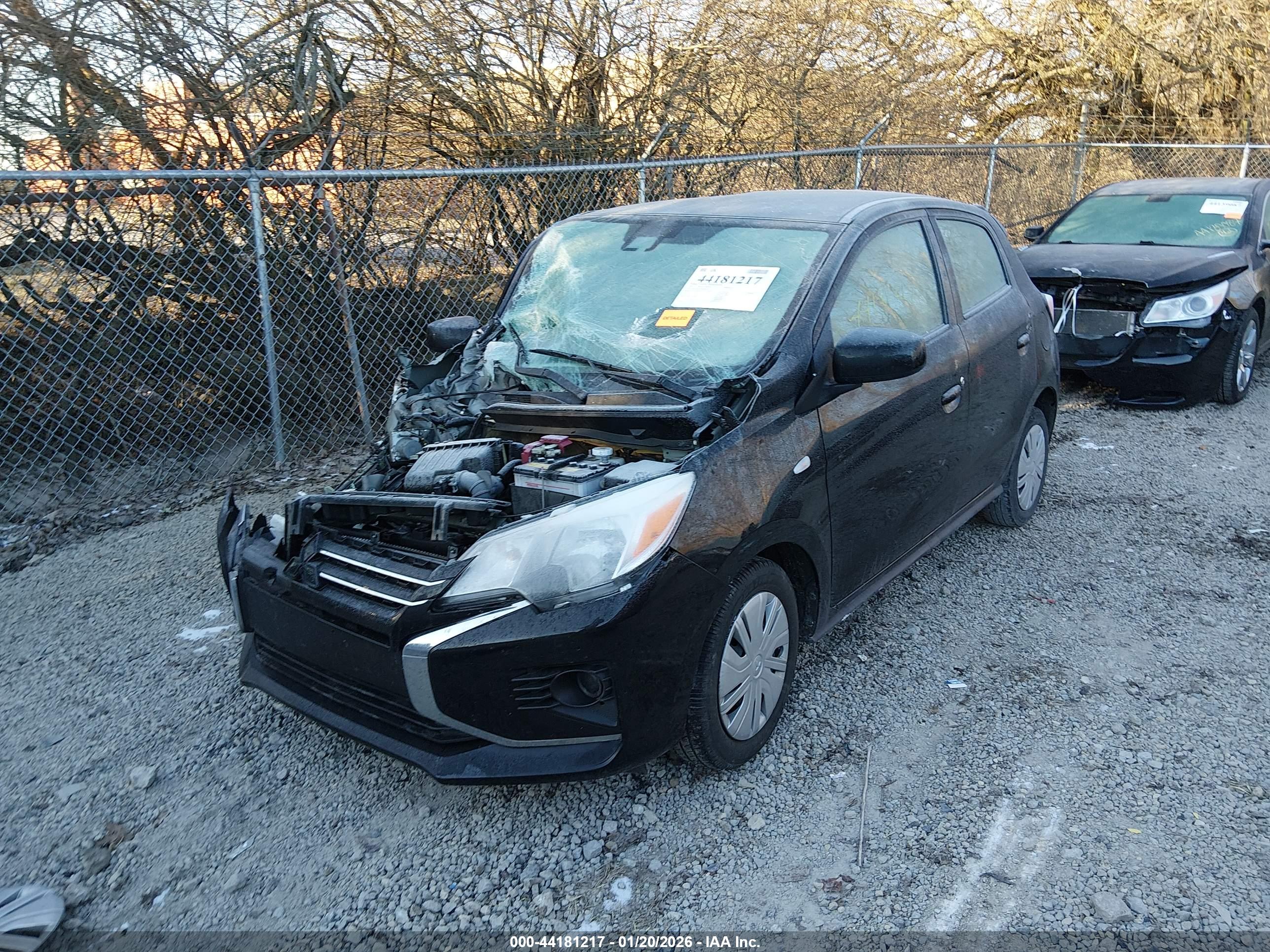 MITSUBISHI MIRAGE image 2