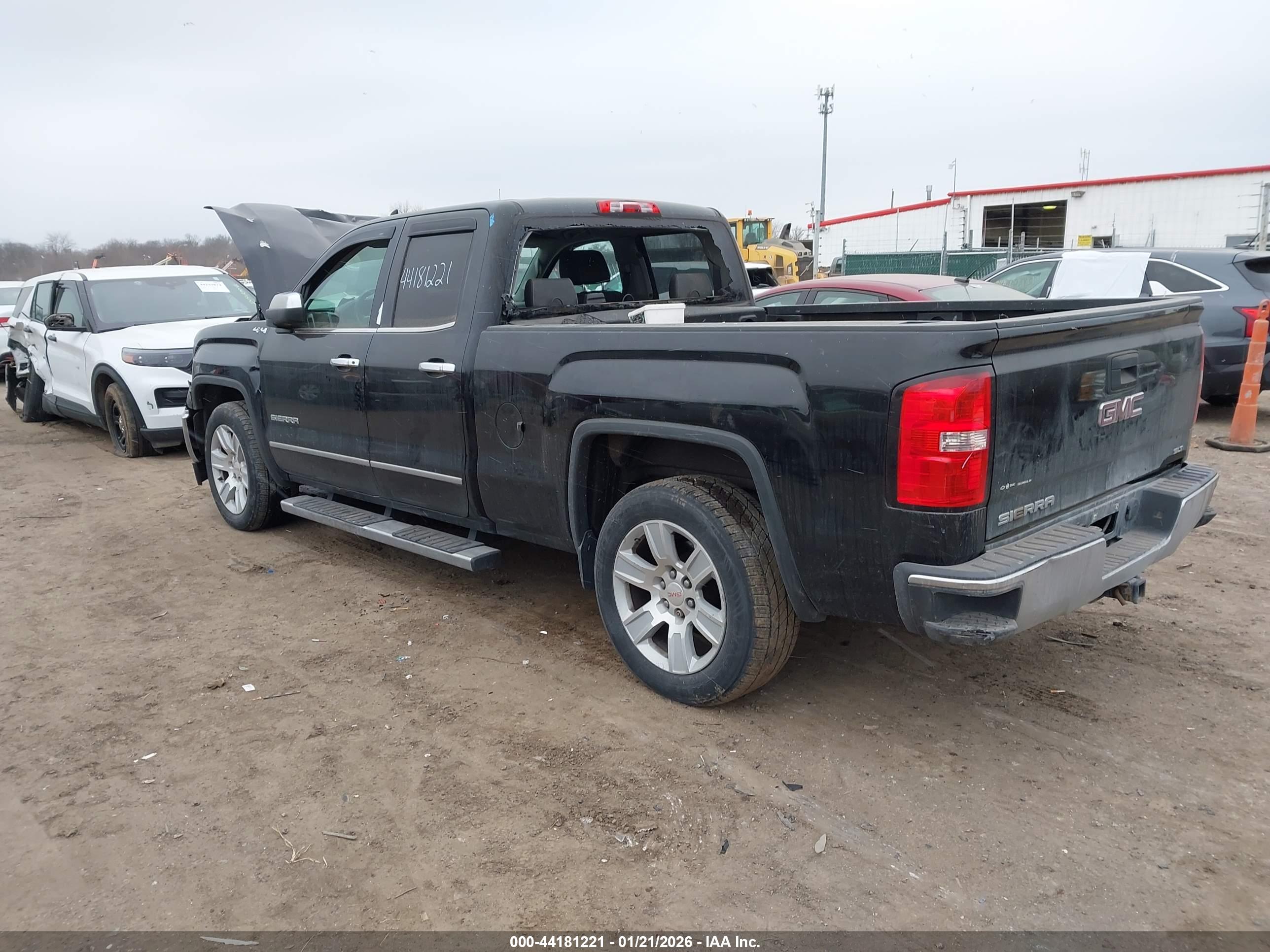 GMC SIERRA image 3