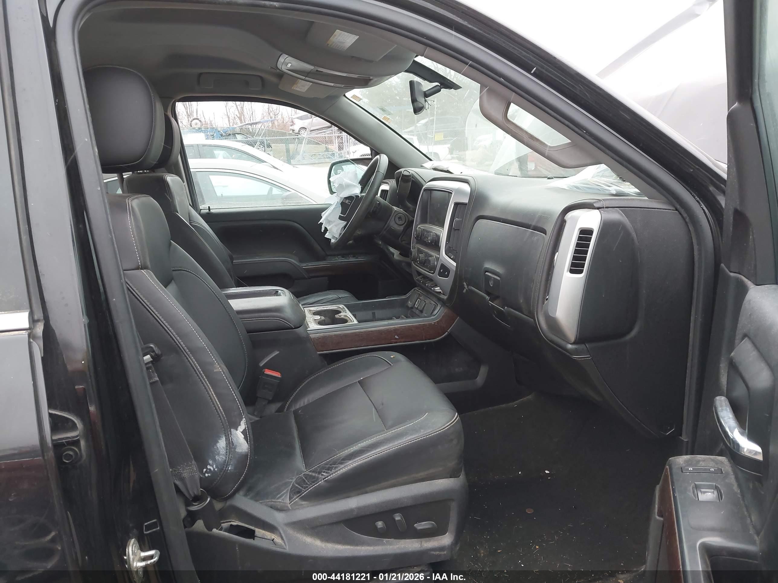 GMC SIERRA image 5