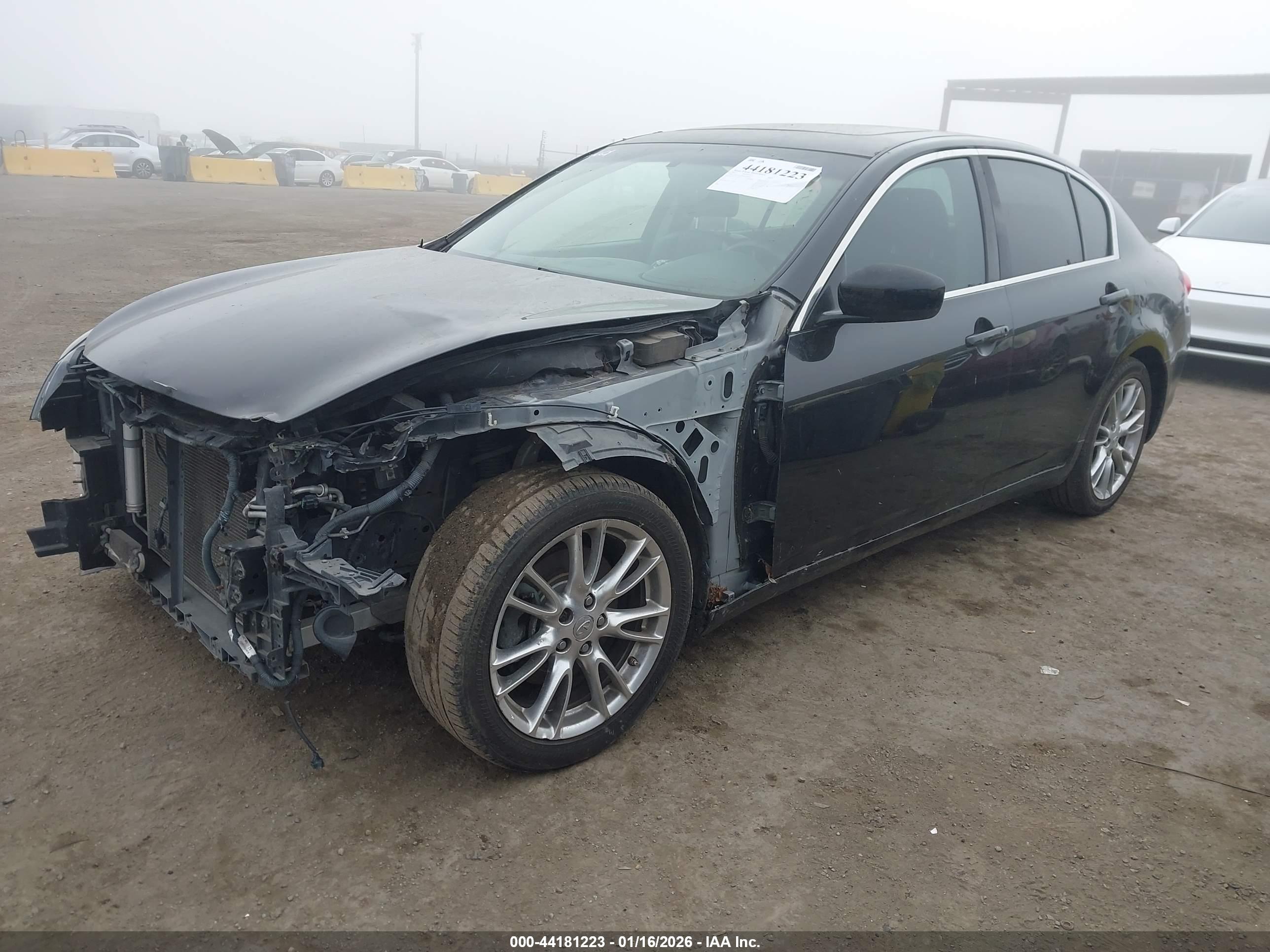 INFINITI G37 image 2