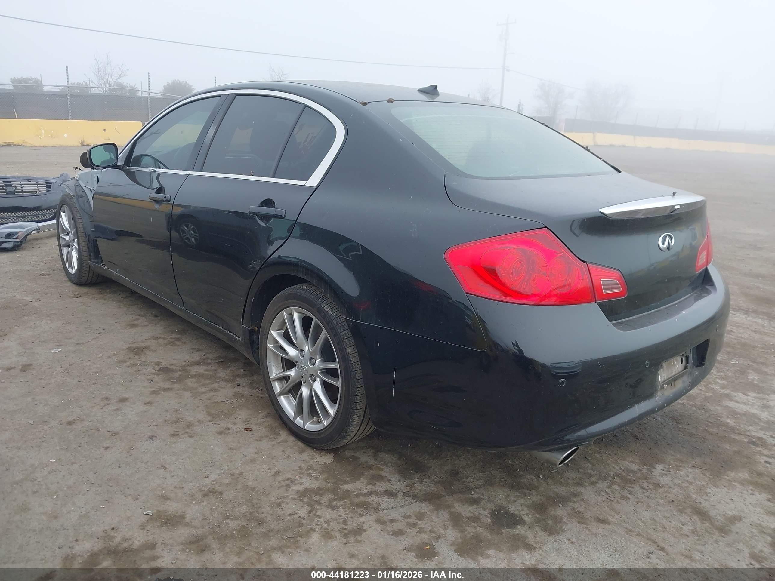 INFINITI G37 image 3