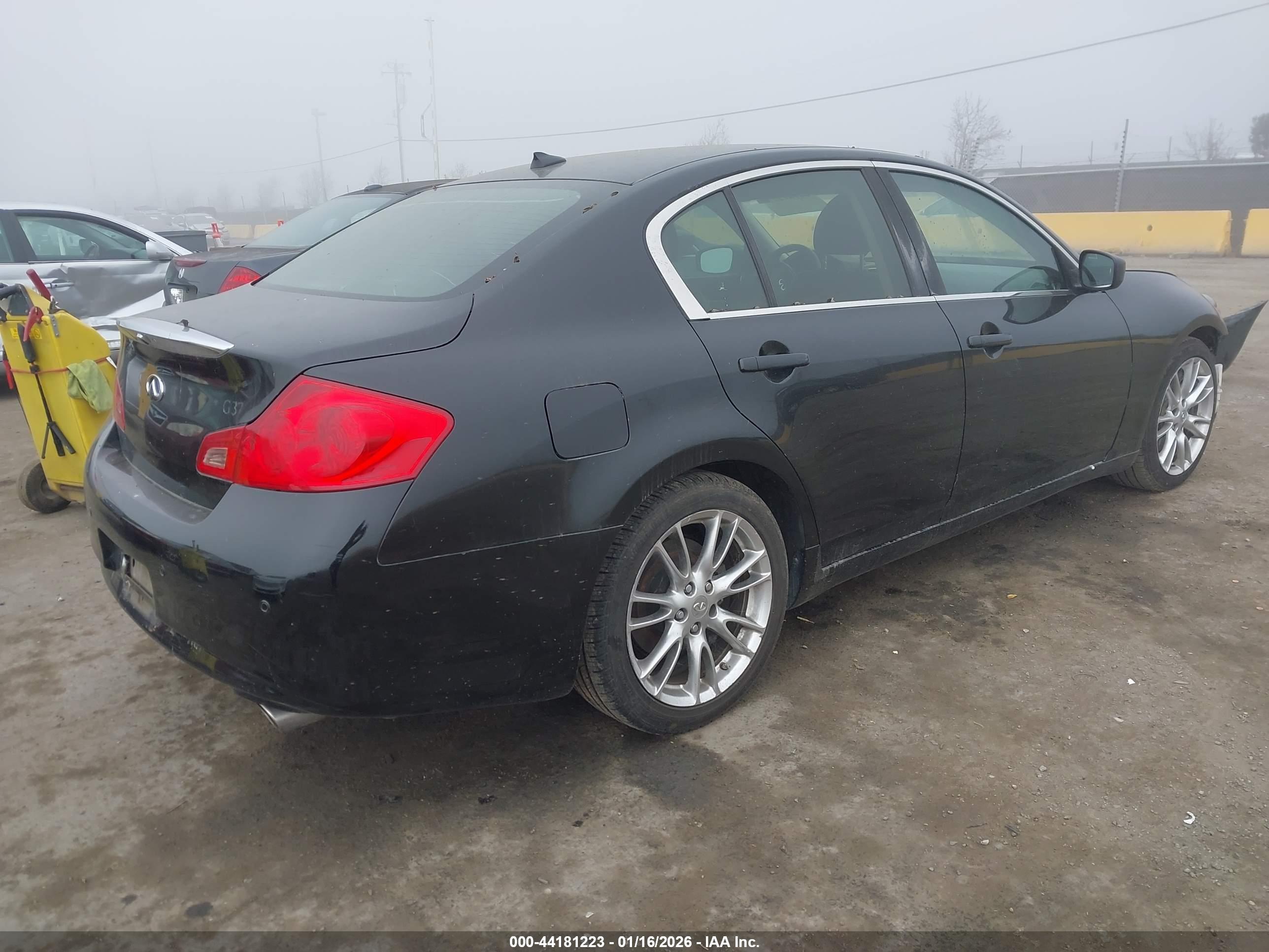 INFINITI G37 image 4