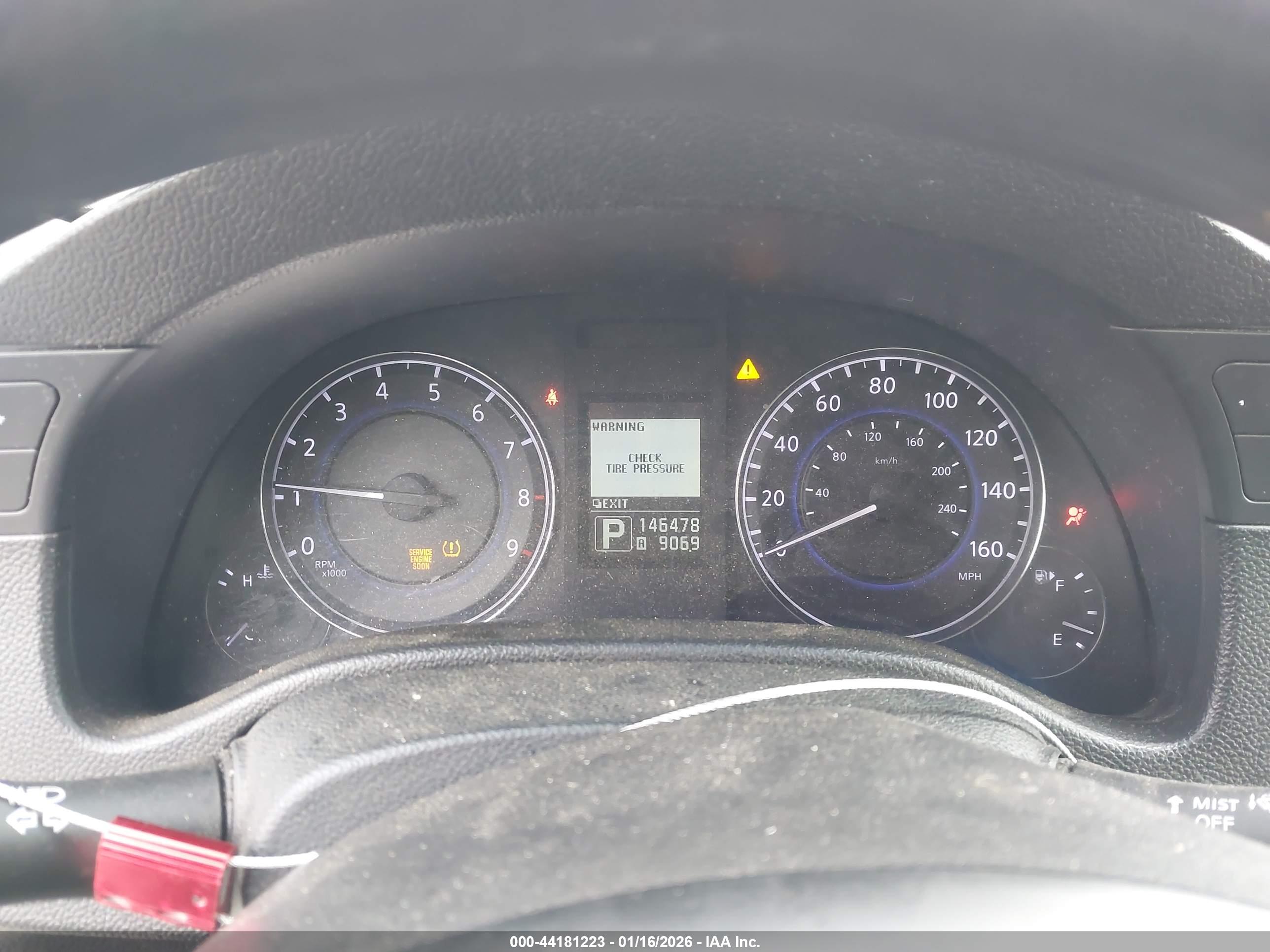 INFINITI G37 image 7