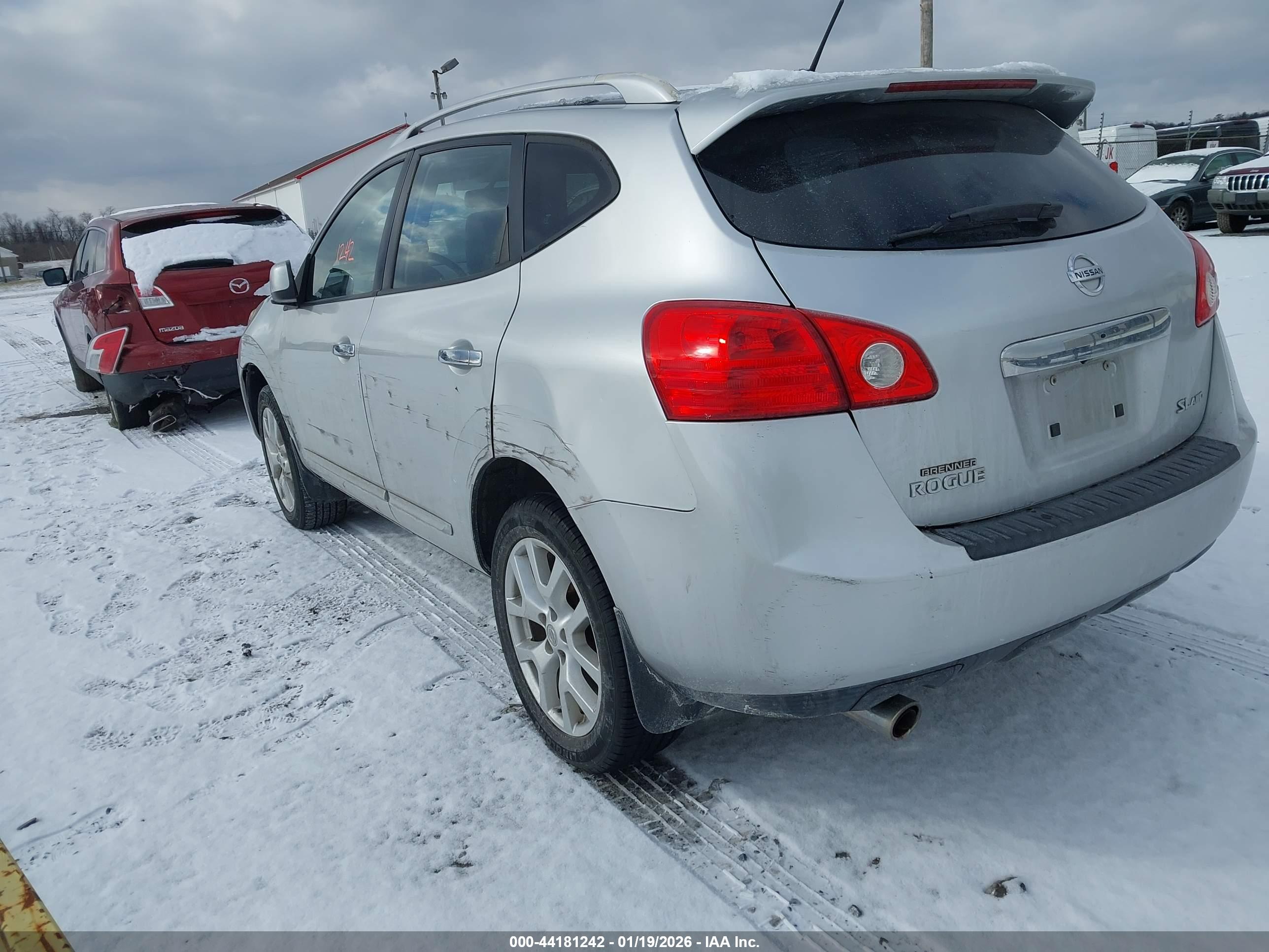 NISSAN ROGUE image 3