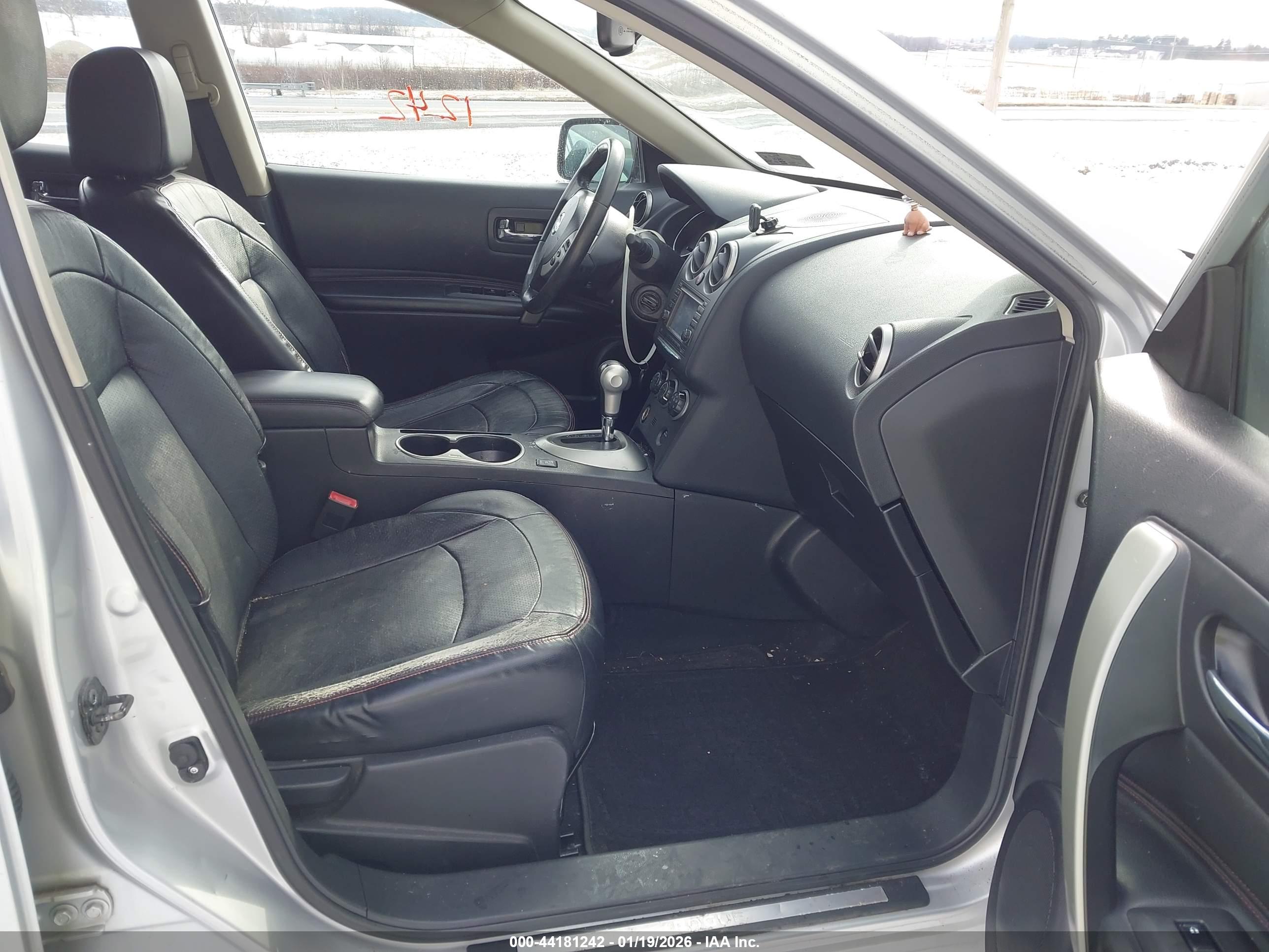 NISSAN ROGUE image 5
