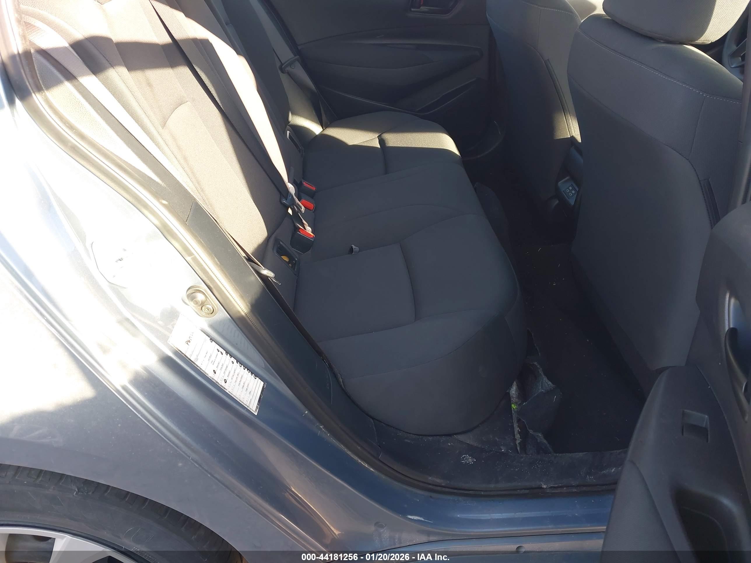 TOYOTA COROLLA image 8