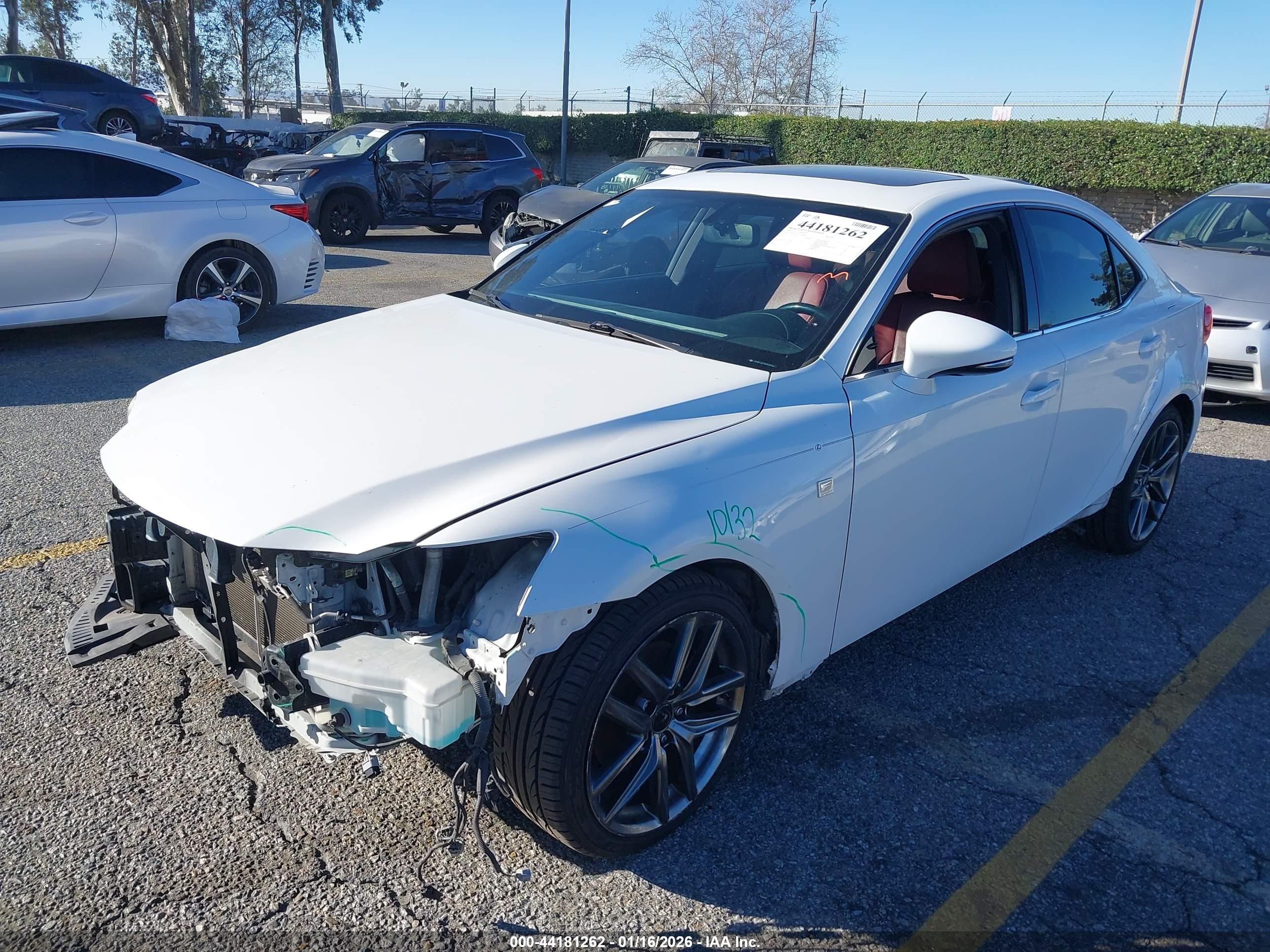 LEXUS IS image 2