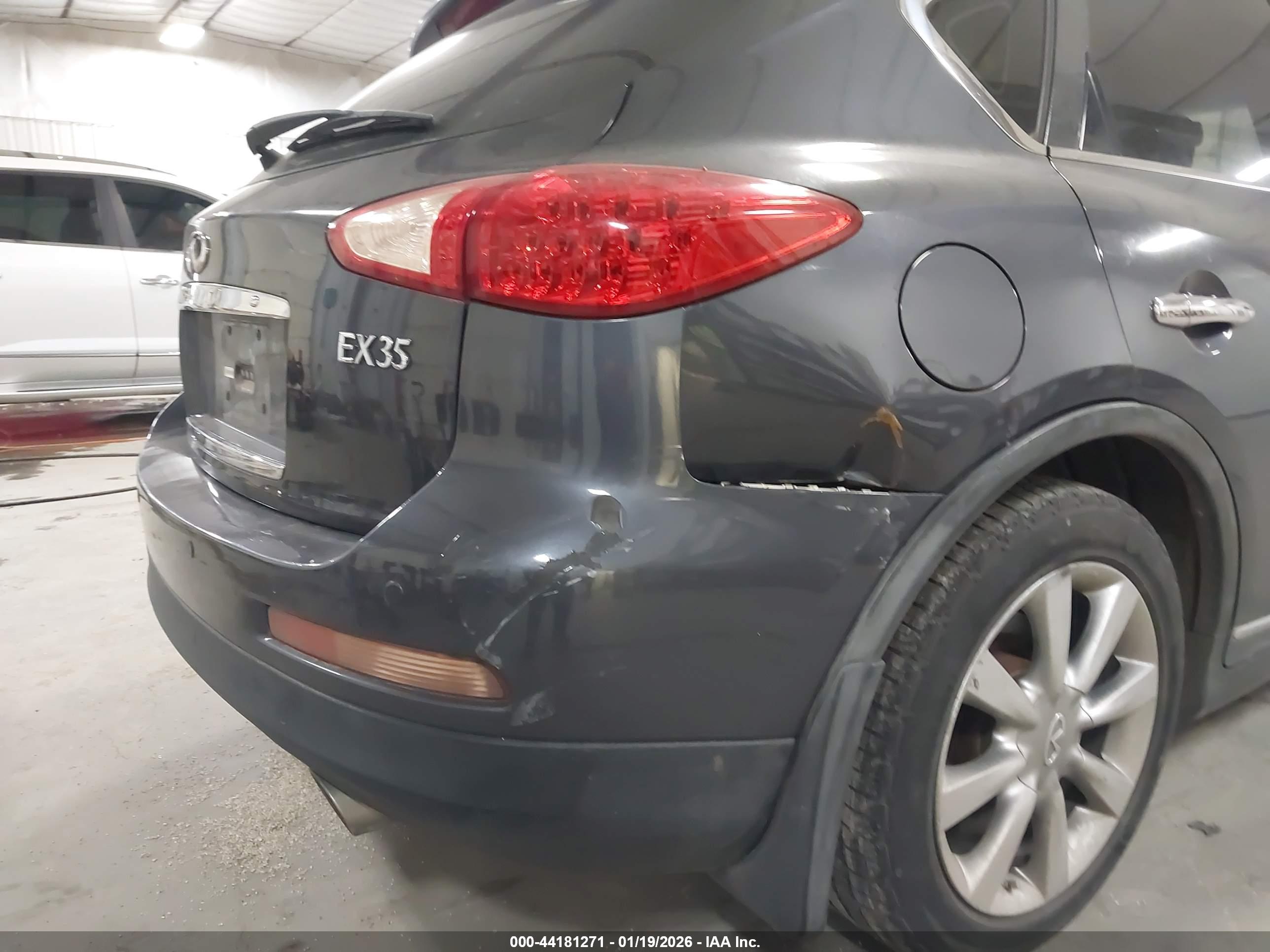 INFINITI EX35 image 6