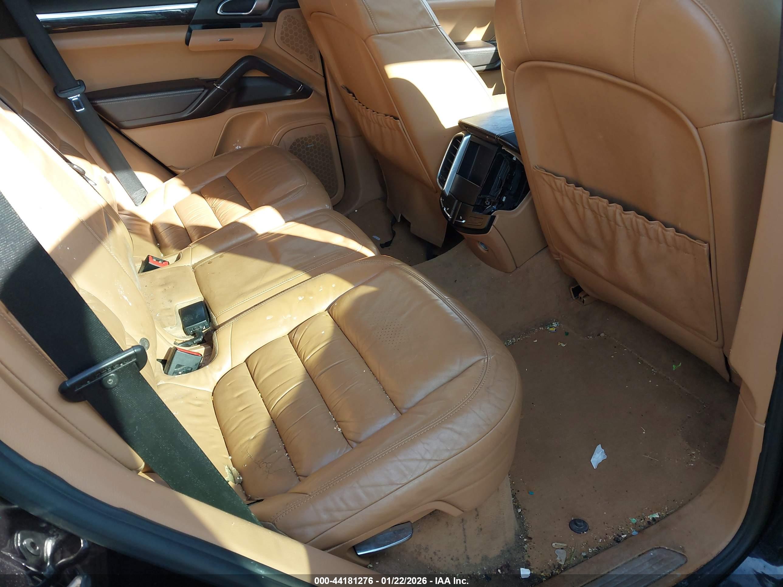 PORSCHE CAYENNE image 8