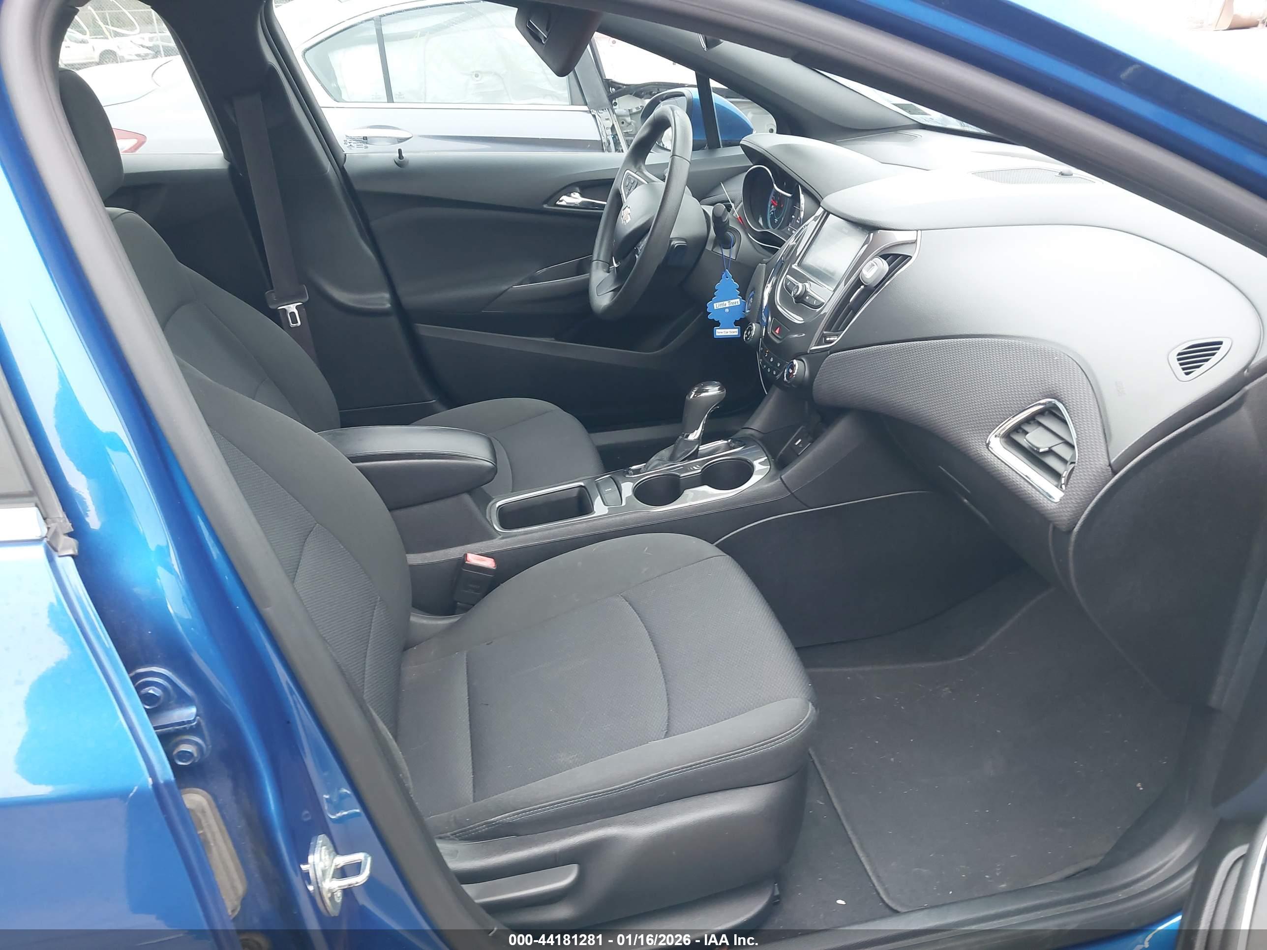 CHEVROLET CRUZE image 5